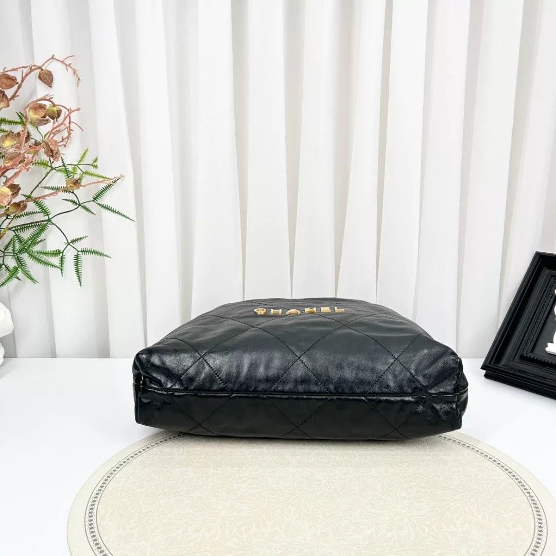Chanel Pre-loved Bag Very good condition Size ONE SIZE - 3 Thumbnail