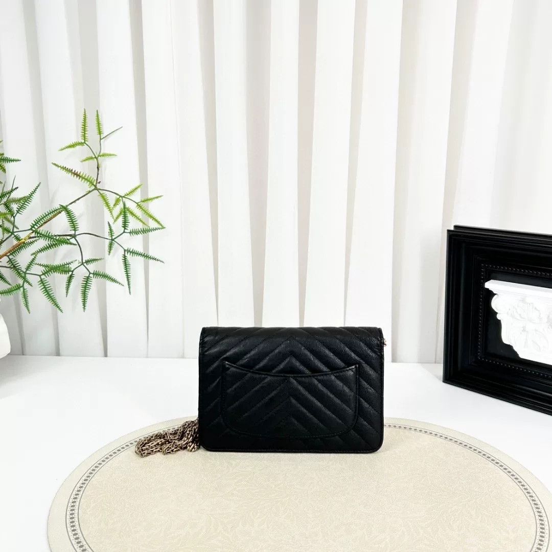 Chanel Pre-loved Bag Very good condition Size ONE SIZE - 2 Thumbnail