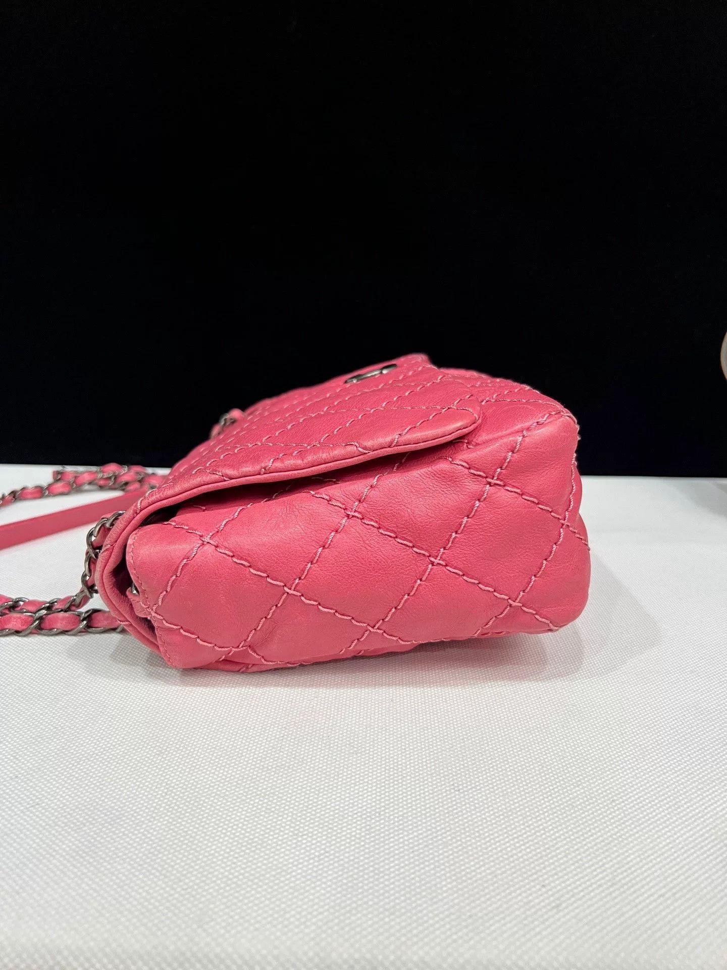 Chanel Pre-loved Bag Very good condition Size ONE SIZE - 4 Thumbnail