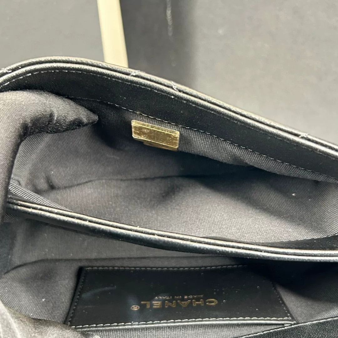 Chanel Pre-loved Bag Very good condition Size ONE SIZE - 2 Thumbnail