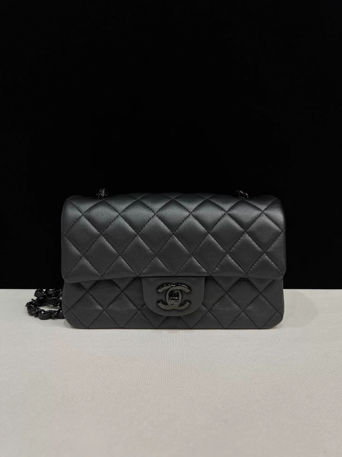 Chanel Pre-loved Bag Very good condition Size ONE SIZE - 2 Thumbnail
