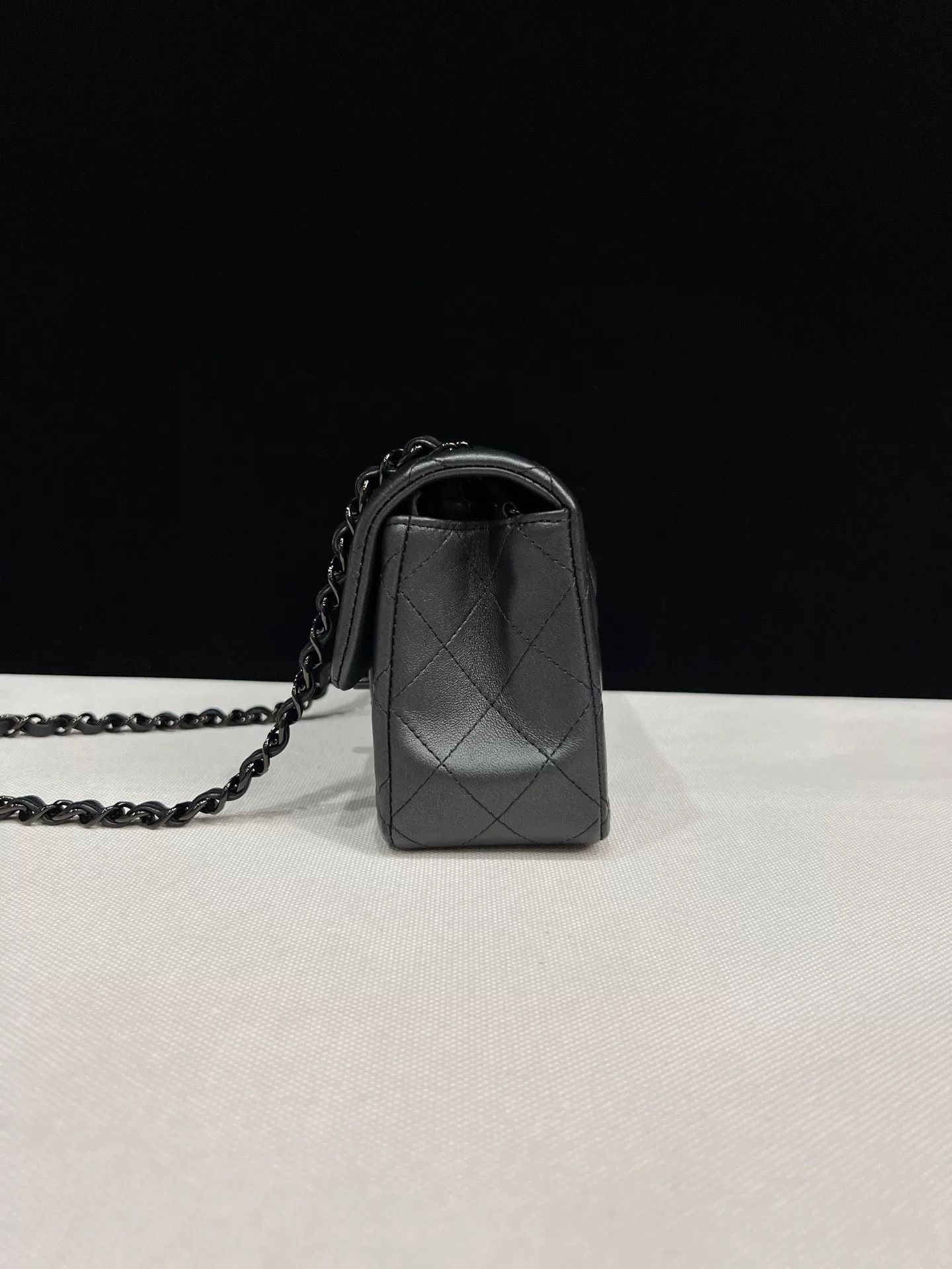 Chanel Pre-loved Bag Very good condition Size ONE SIZE - 4 Thumbnail