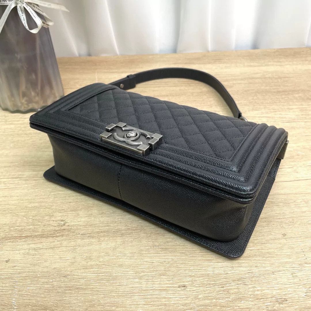 Chanel Pre-loved Bag Very good condition Size ONE SIZE - 3 Thumbnail