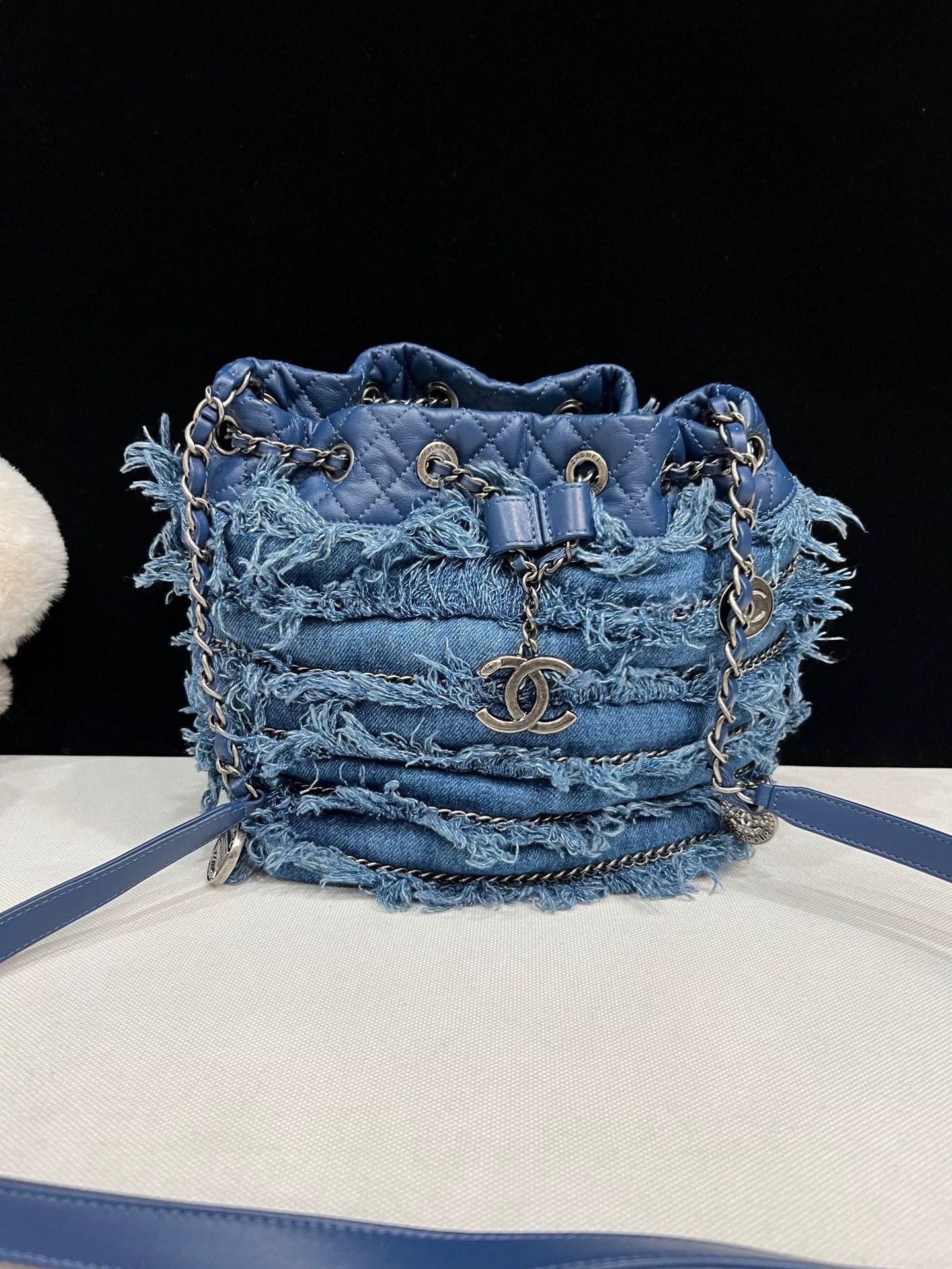Chanel Pre-loved Bag Very good condition Size ONE SIZE - 2 Thumbnail