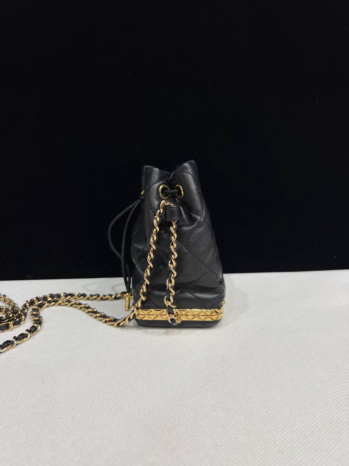 Chanel Pre-loved Bag Very good condition Size ONE SIZE - 4 Thumbnail