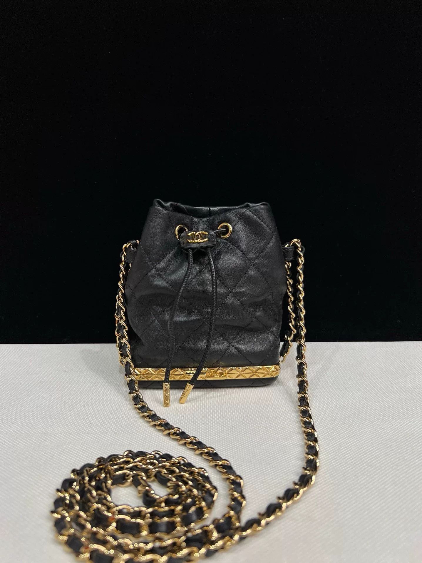 Chanel Pre-loved Bag Very good condition Size ONE SIZE - 2 Thumbnail