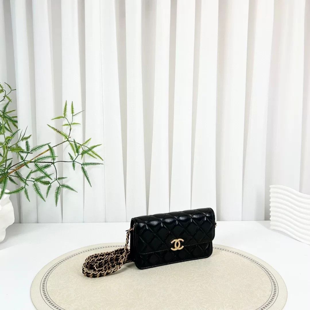 Chanel Pre-loved Bag Very good condition Size ONE SIZE - 2 Thumbnail