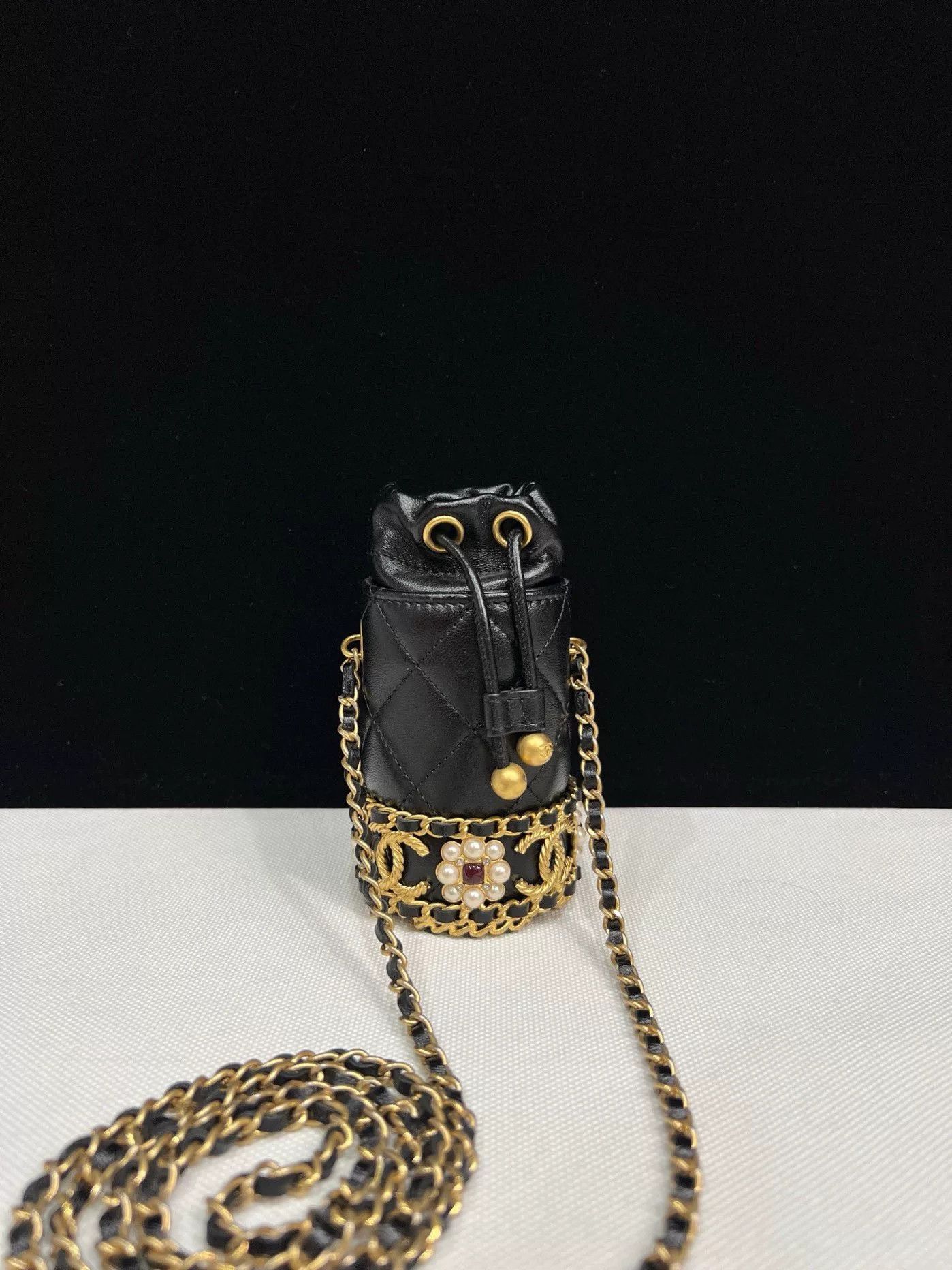 Chanel Pre-loved Bag Very good condition Size ONE SIZE - 2 Thumbnail