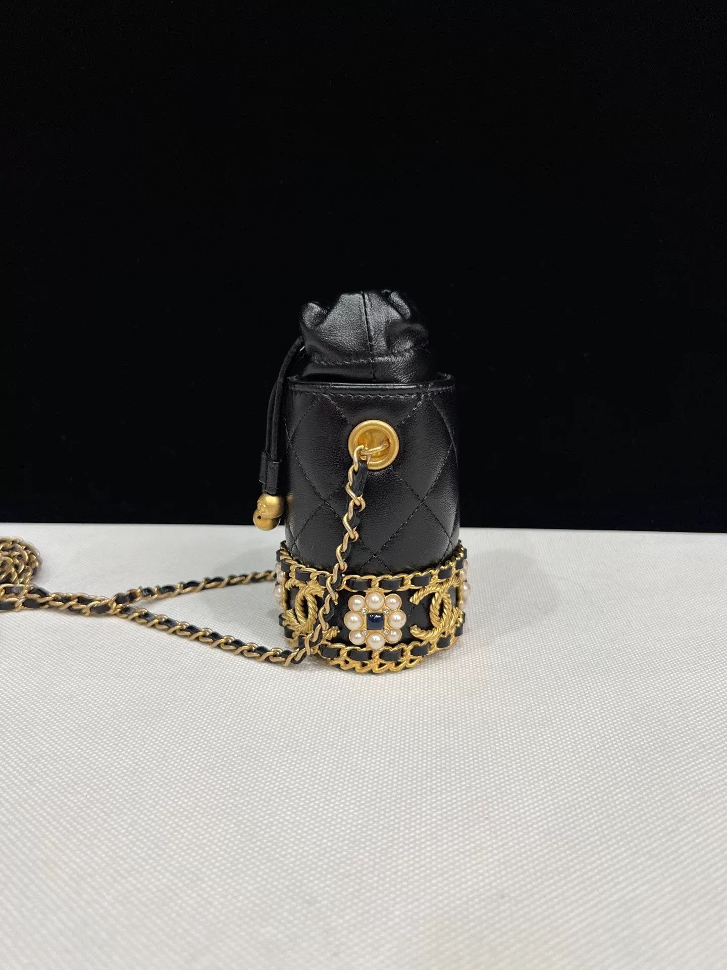Chanel Pre-loved Bag Very good condition Size ONE SIZE - 4 Thumbnail