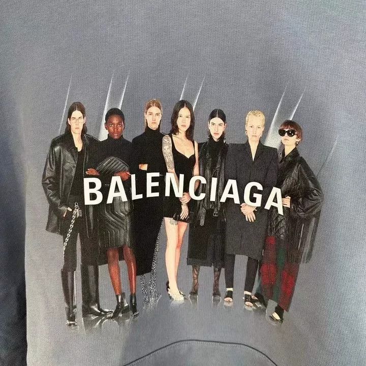 Balenciaga Balenciaga Portrait Hoodie OS S Size US S / EU 44-46 / 1 - 2 Thumbnail