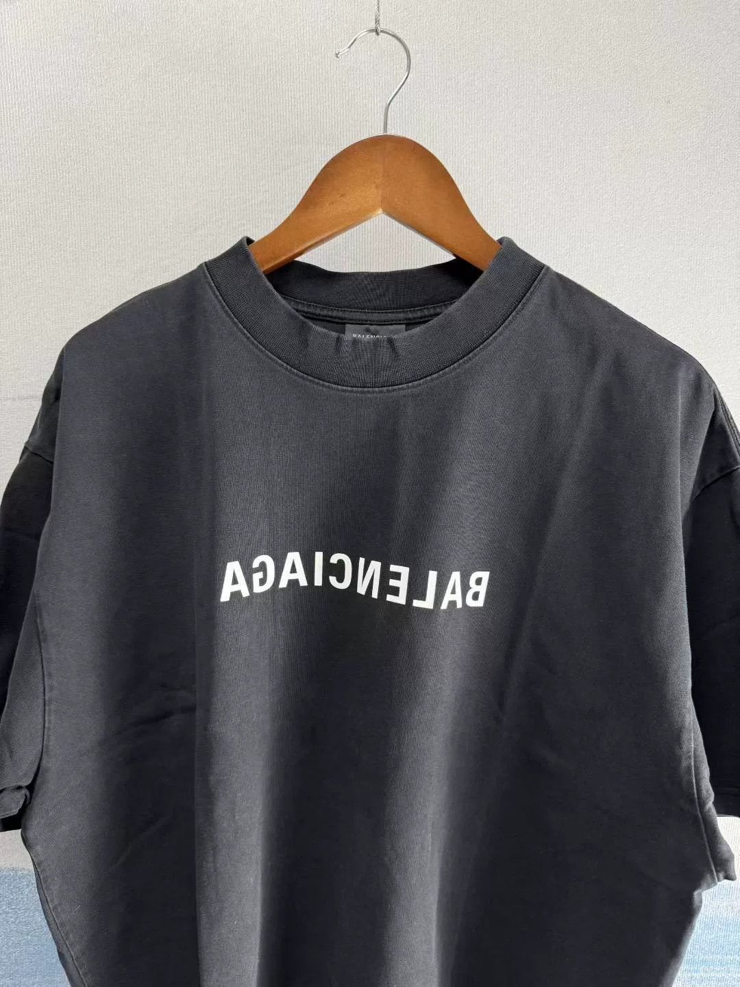 Balenciaga Balenciaga Mirror Inverted Logo Short Sleeve Size US L / EU 52-54 / 3 - 2 Thumbnail