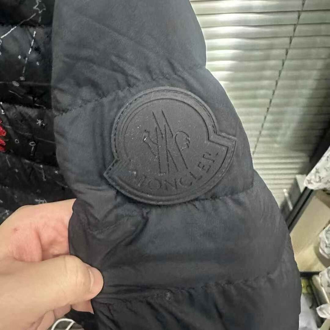 Moncler Moncler Reversible Down Jacket Size 3 Size L / US 10 / IT 46 - 3 Thumbnail