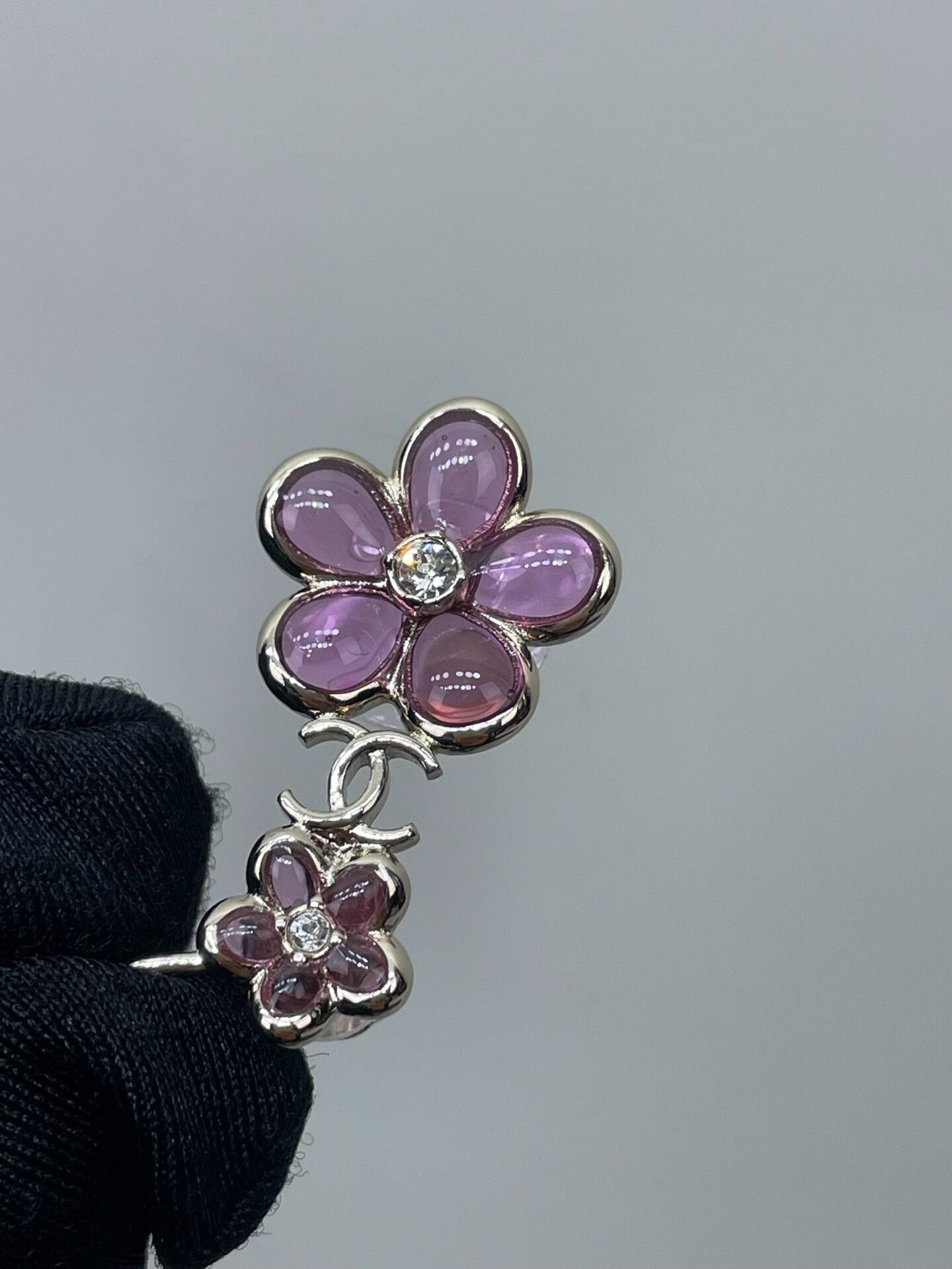 Chanel Chanel 26C Glass Flower Earrings Size ONE SIZE - 6 Thumbnail