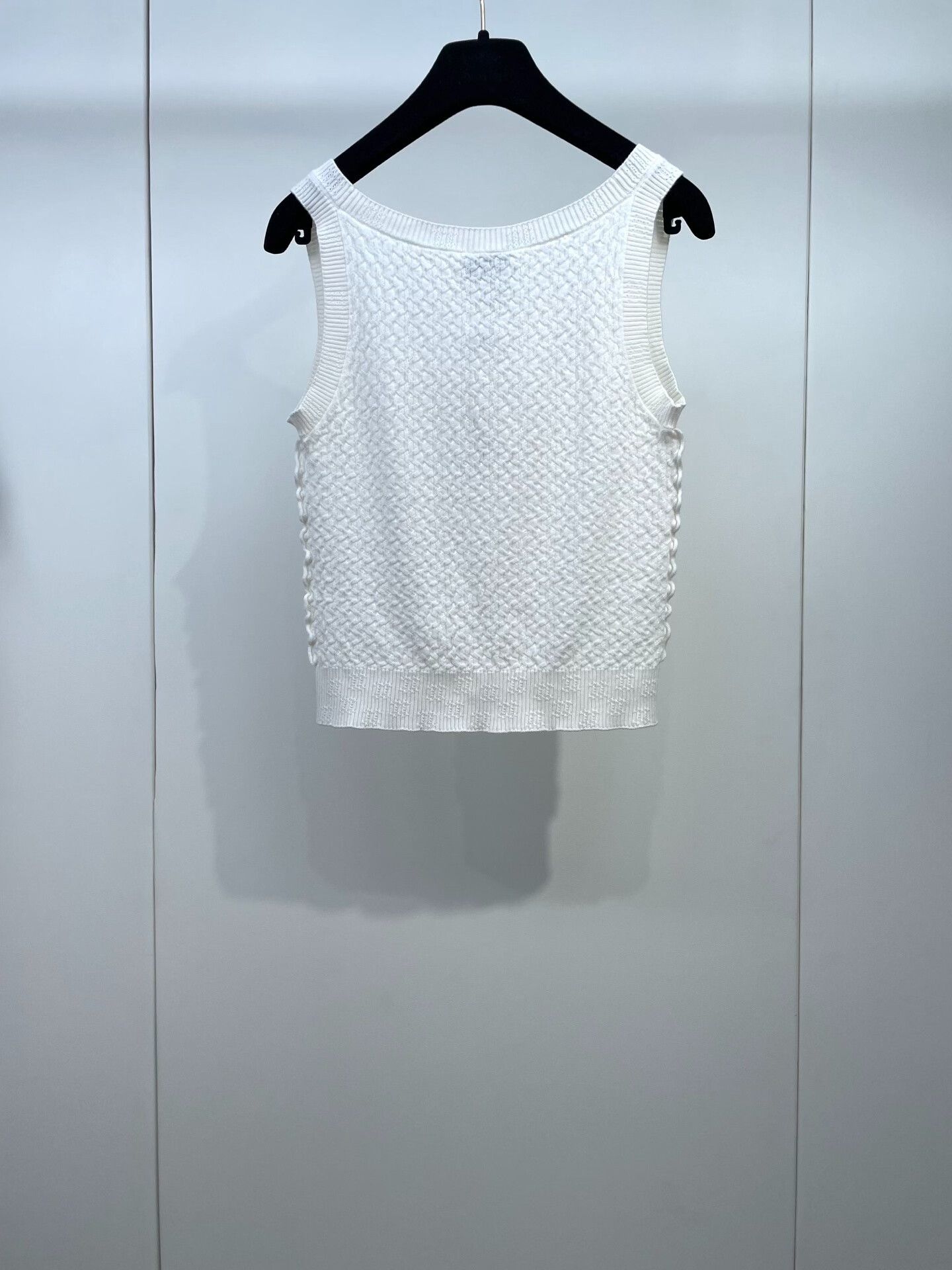 Chanel Chanel Embossed Cashmere Knit Vest Size XXS / US 00 / IT 34 - 2 Thumbnail