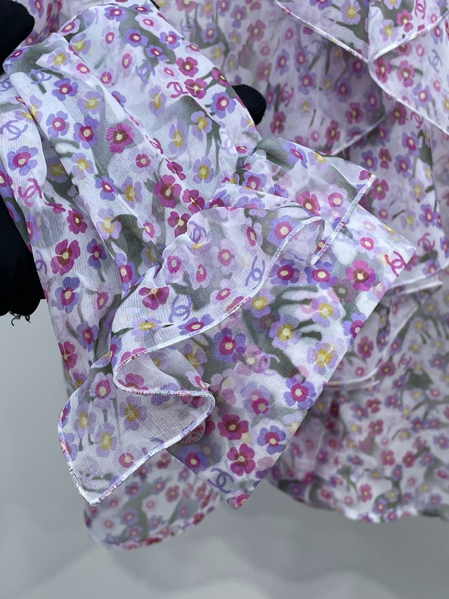 Chanel Chanel 25P Floral Ruffled Silk Shirt Size XXS / US 00 / IT 34 - 4 Thumbnail