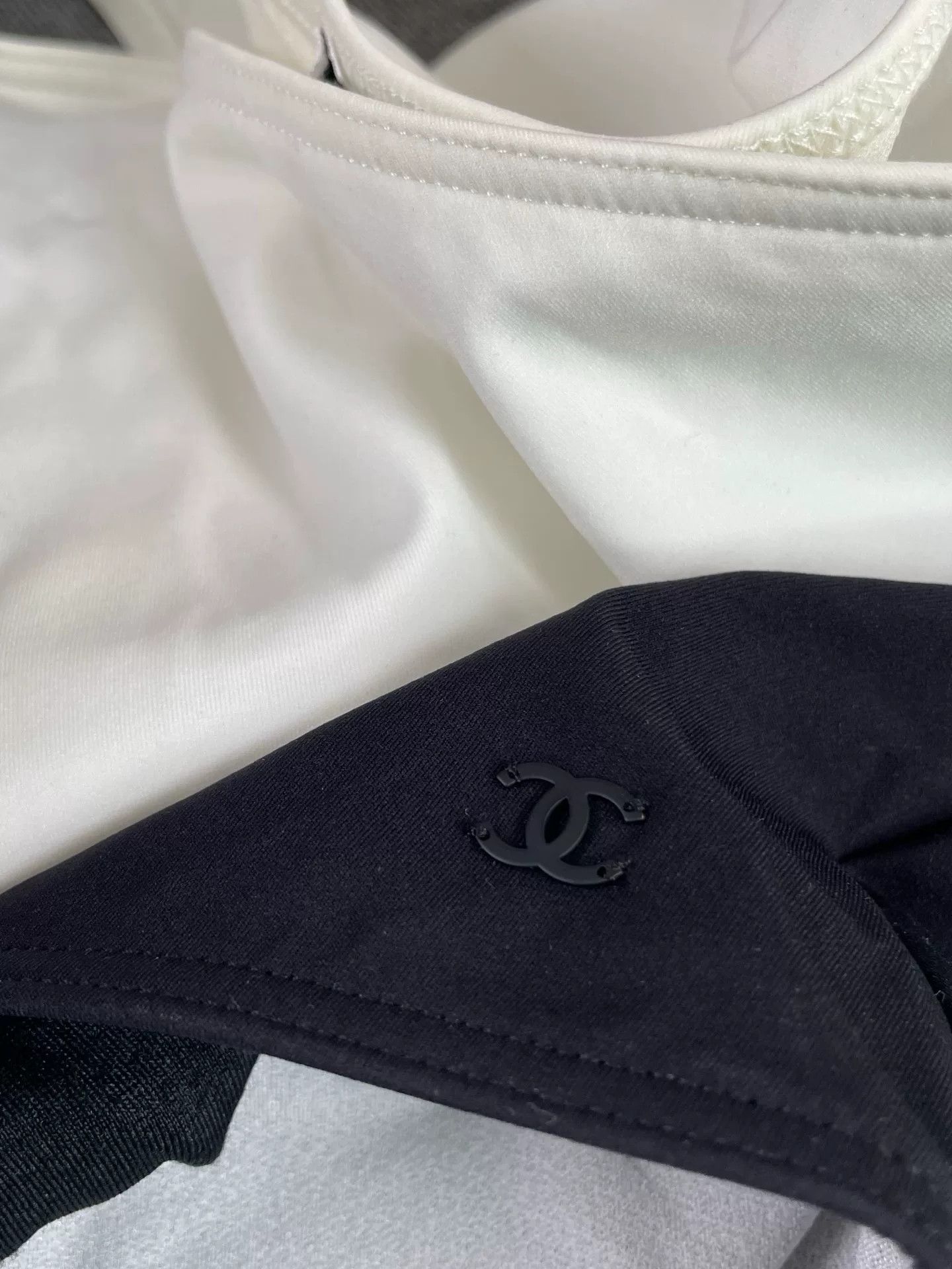 Chanel Chanel Black White Colorblock One-shoulder Jumpsuit Size XXS / US 00 / IT 34 - 4 Thumbnail