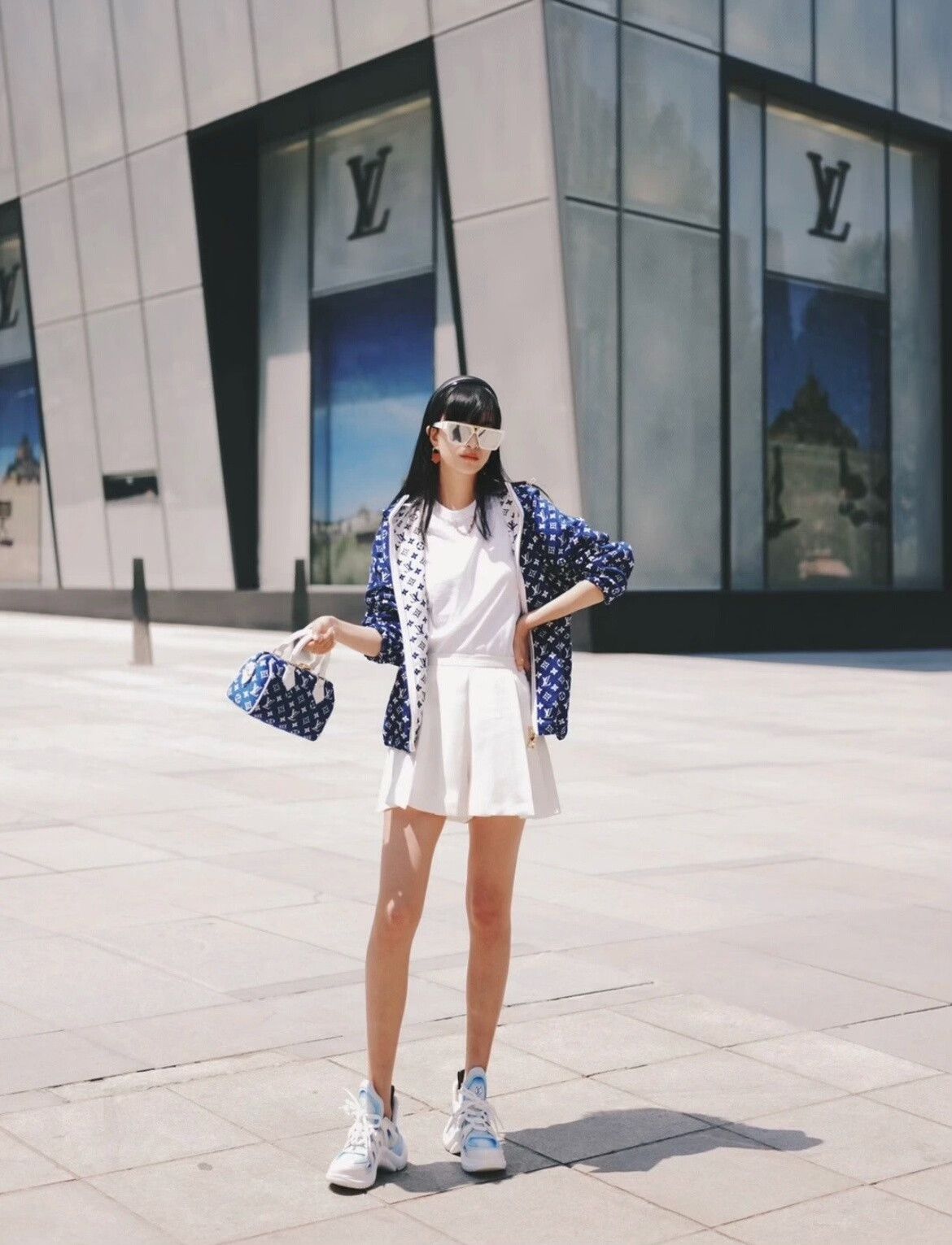 Louis Vuitton LV Blue White Double-sided Print Hooded Jacket Size XXS / US 00 / IT 34 - 9 Thumbnail