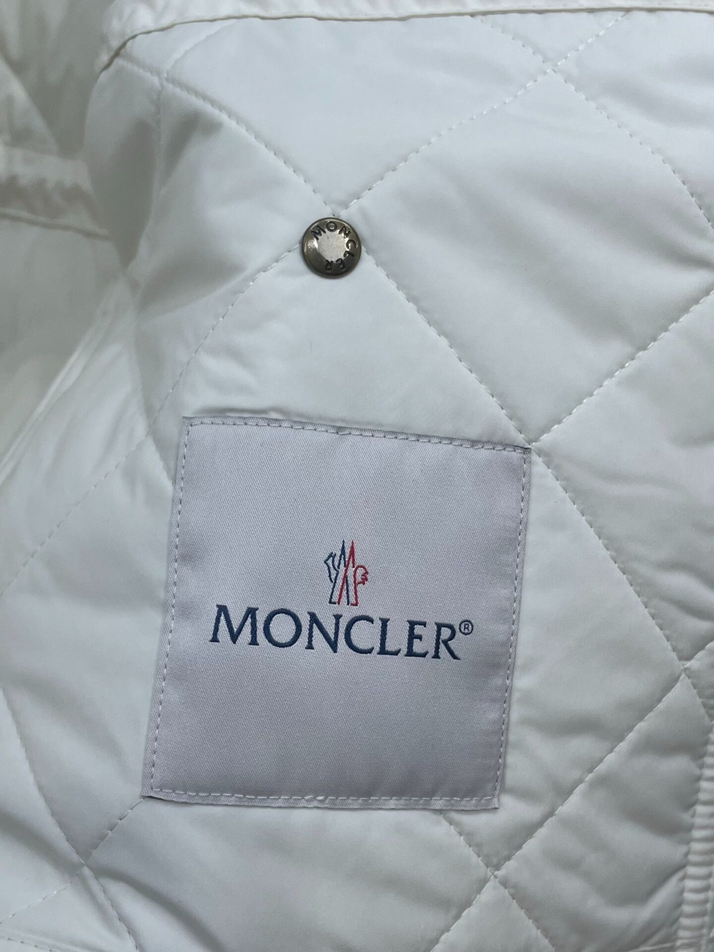 Moncler Moncler New White Down Jacket Size US L / EU 52-54 / 3 - 5 Thumbnail