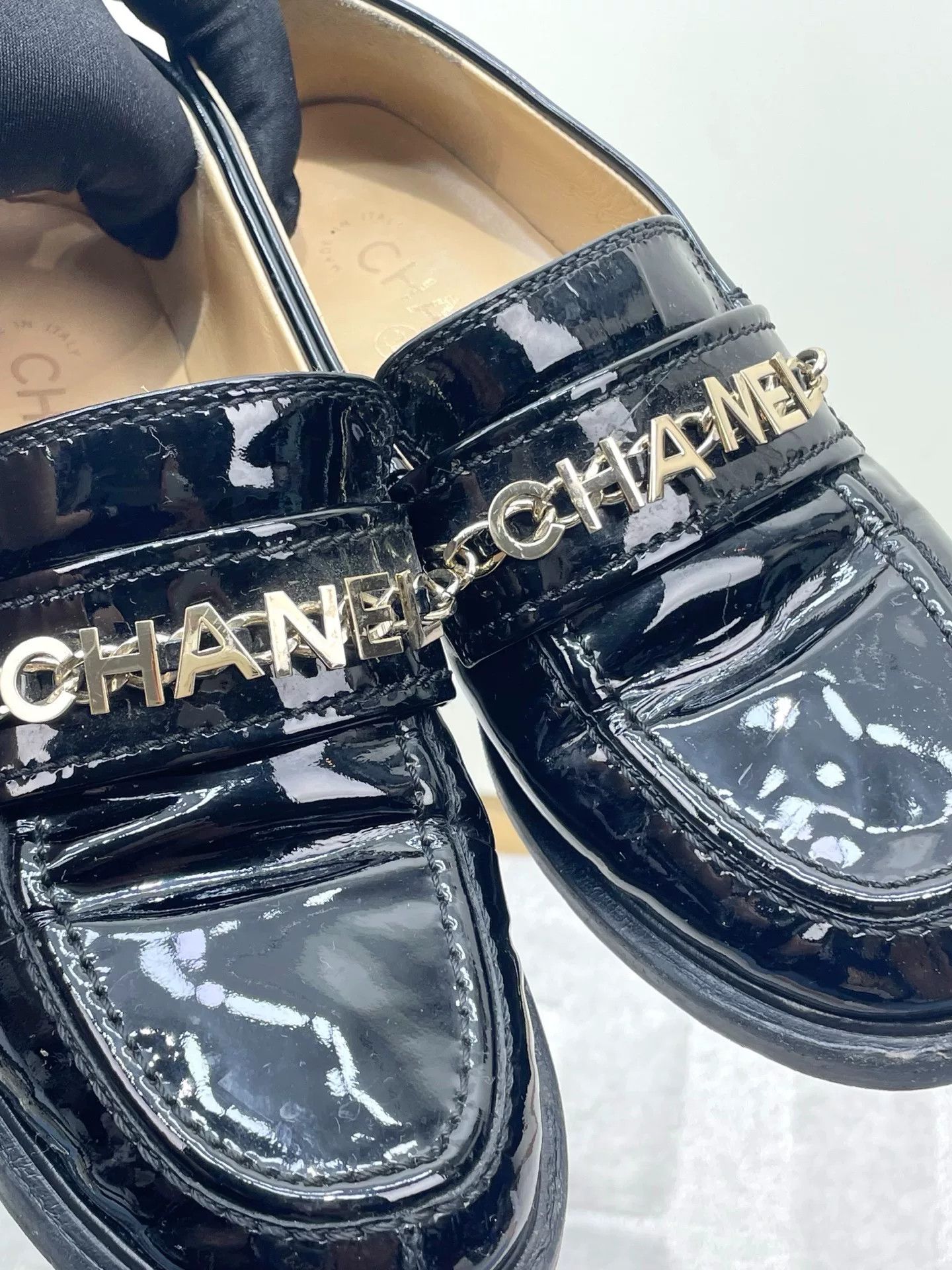 Chanel Chanel Letter Loafers Size US 5.5 / IT 35.5 - 7 Thumbnail