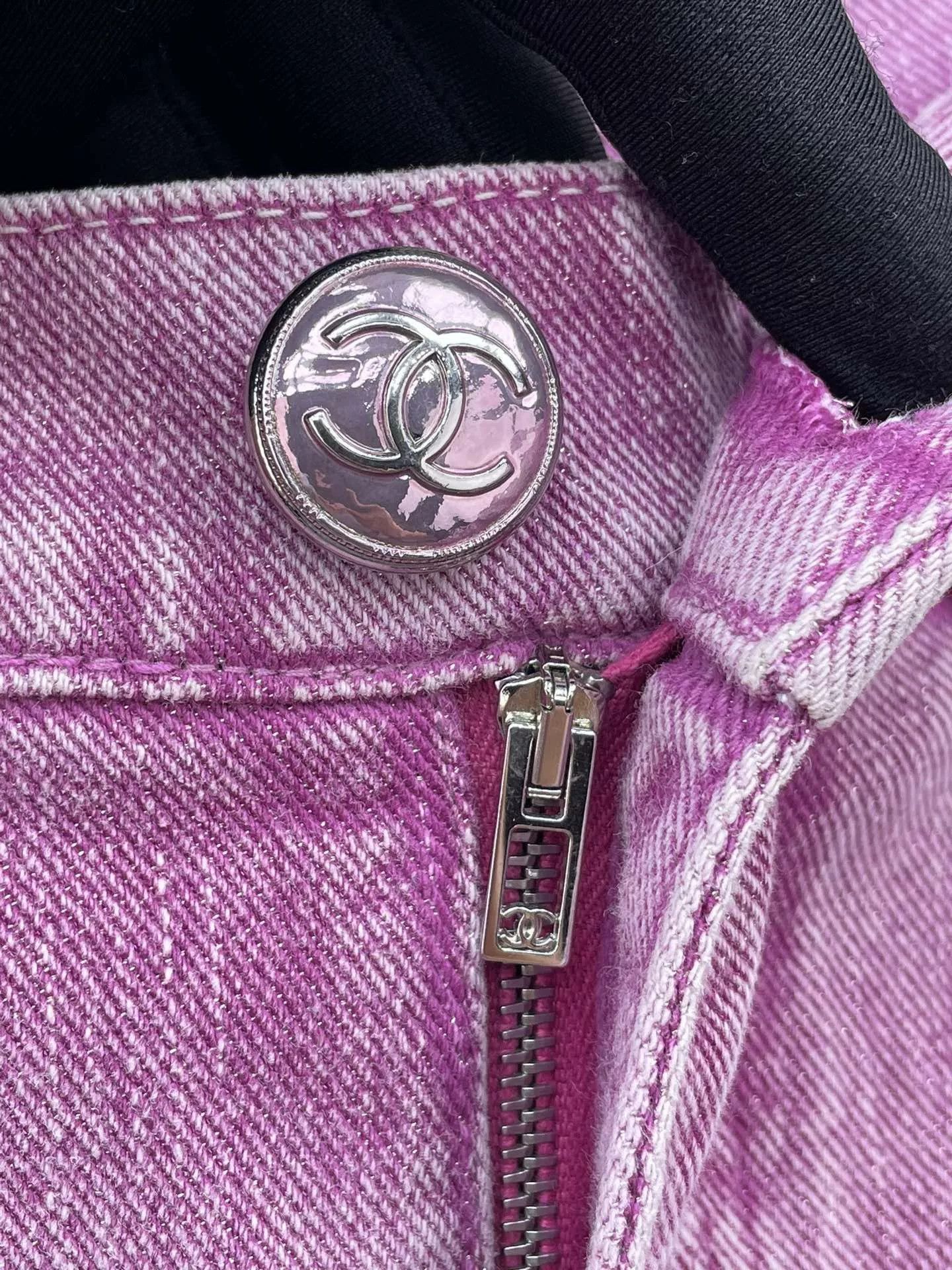 Chanel Chanel 23C Pink Distressed Jeans Size 36" / US 14 / IT 50 - 3 Thumbnail