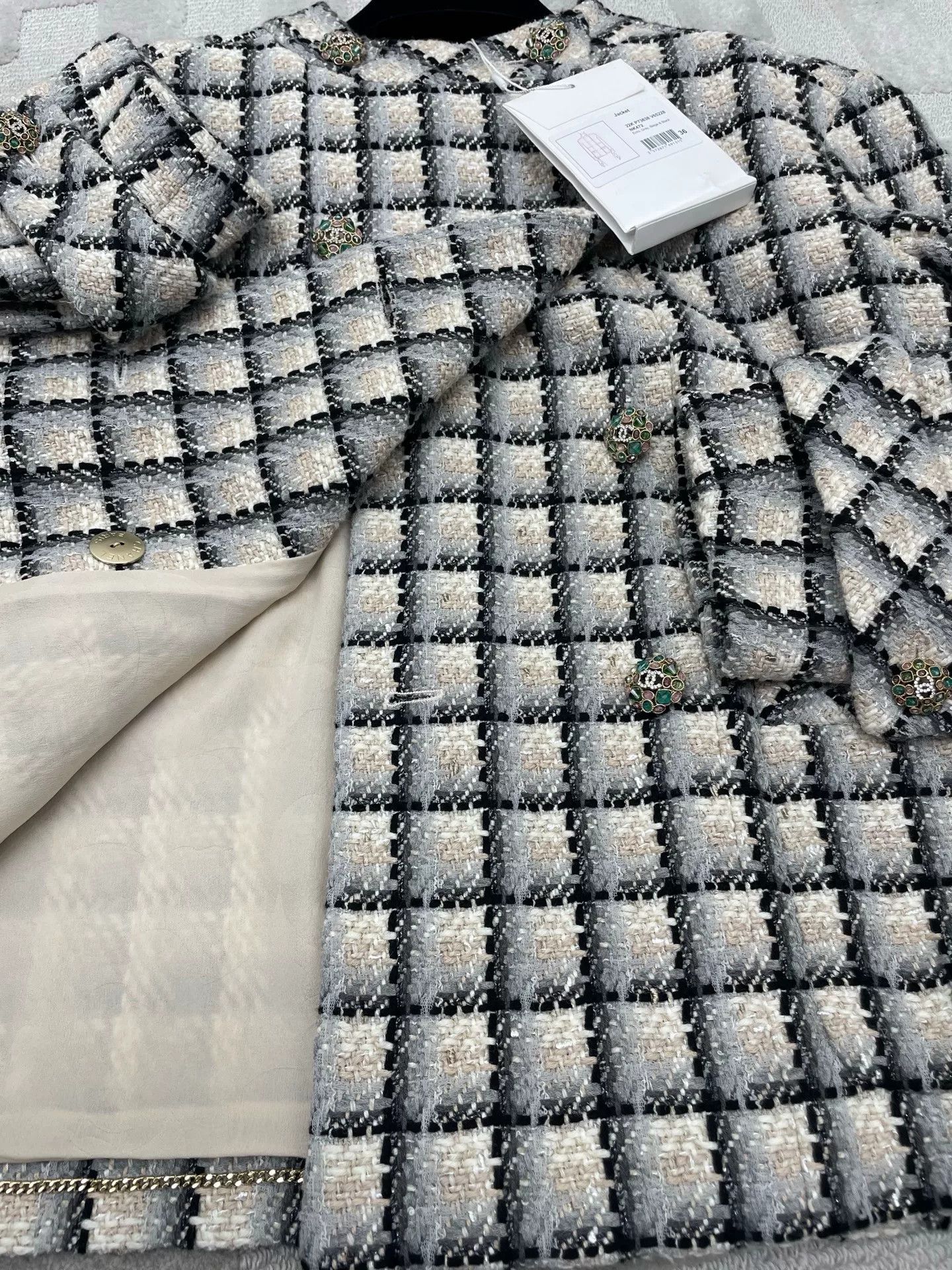 Chanel Chanel 22K Flower Crystal Button Coat Size XS / US 0-2 / IT 36-38 - 5 Thumbnail