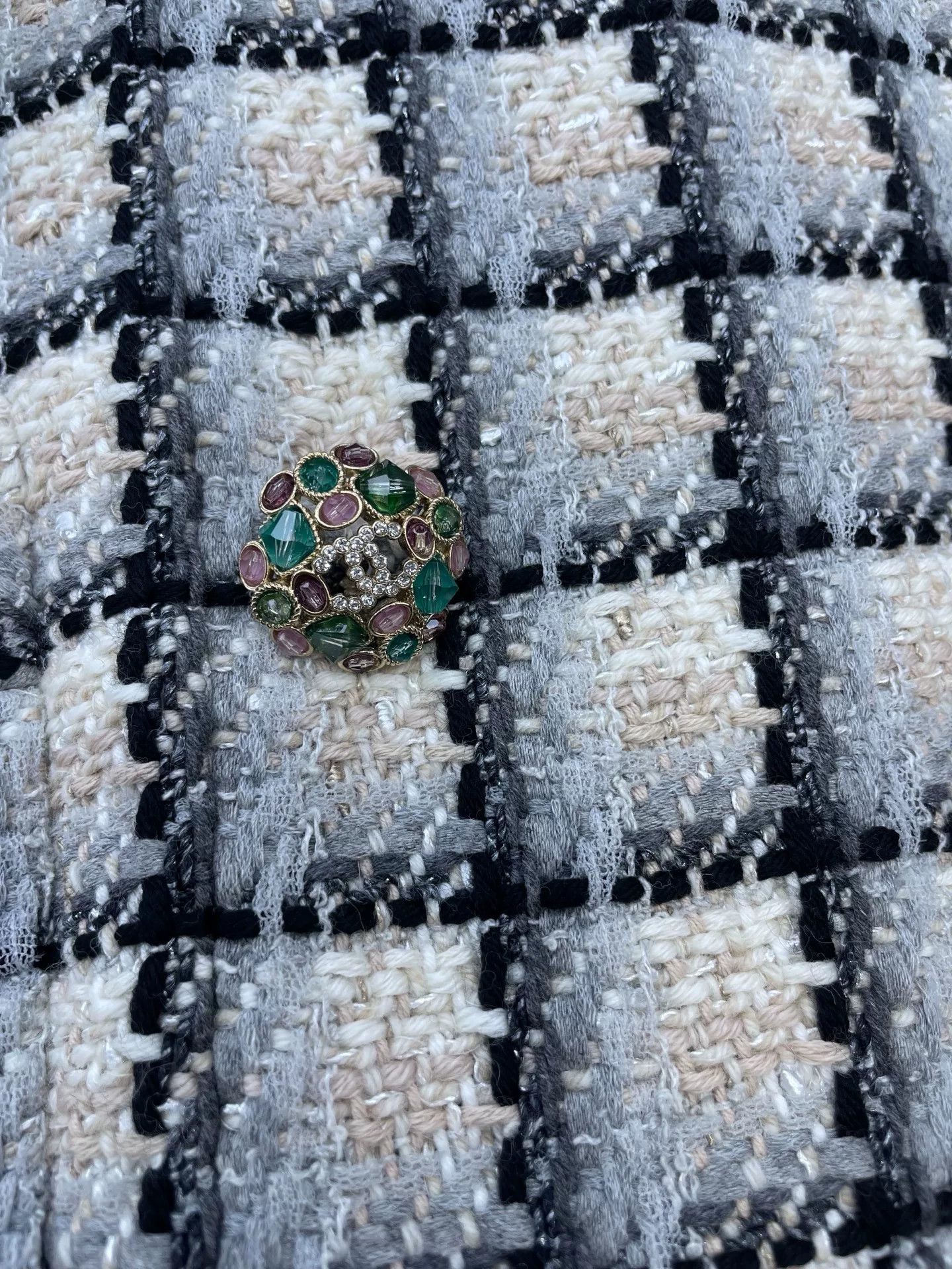 Chanel Chanel 22K Flower Crystal Button Coat Size XS / US 0-2 / IT 36-38 - 4 Thumbnail