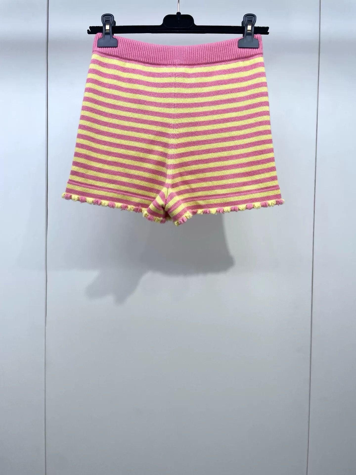 Chanel Chanel 25S Striped Knit Shorts Size 34" / US 12 / IT 48 - 2 Thumbnail
