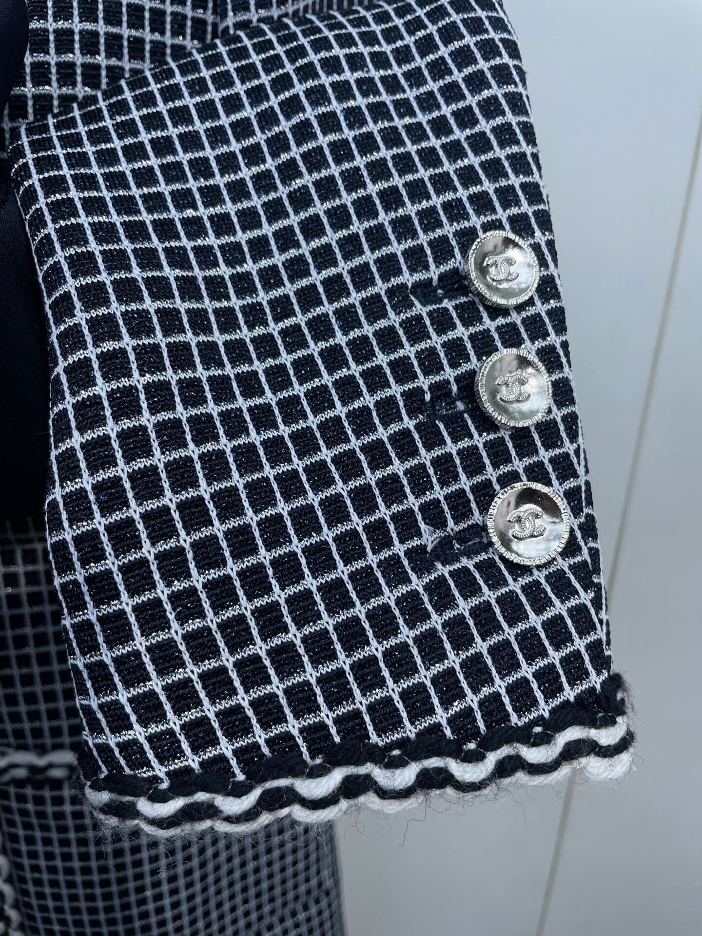 Chanel Chanel 25C Black Plaid Tweed Jacket Size S / US 4 / IT 40 - 3 Thumbnail