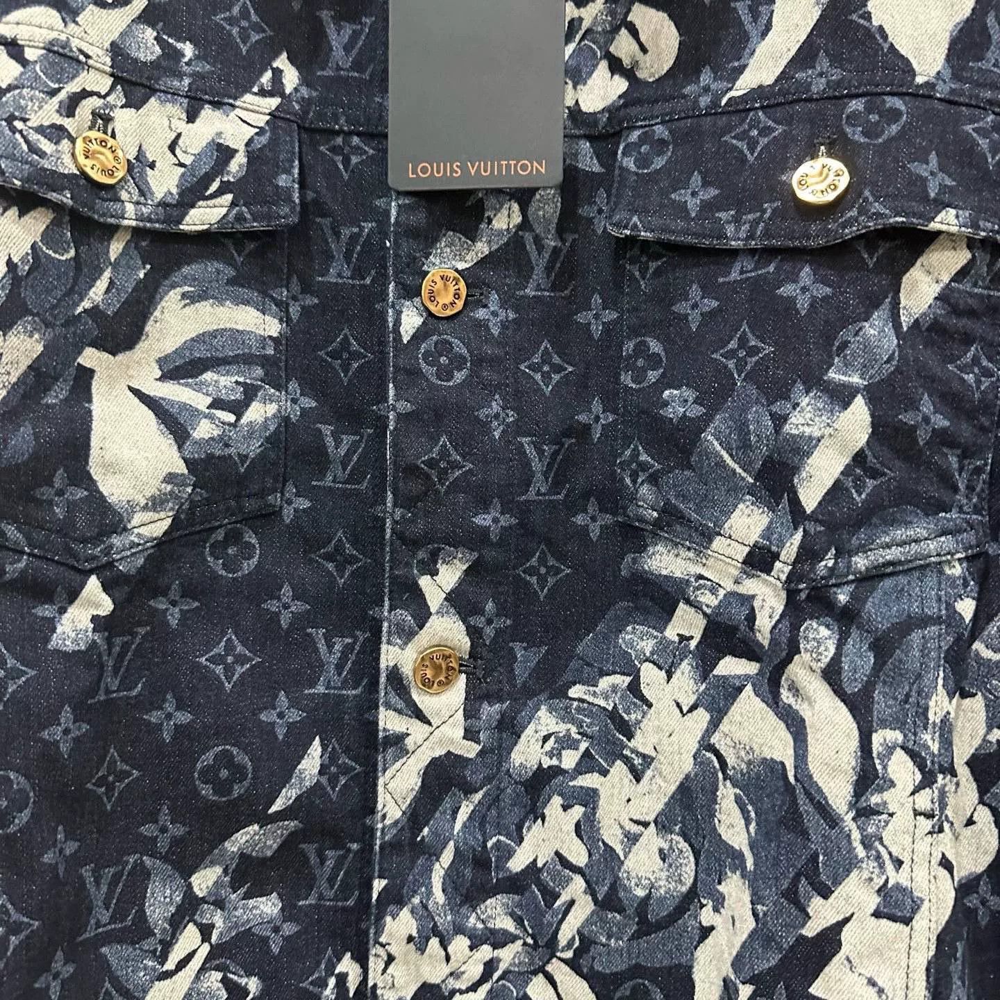 Louis Vuitton Louis Vuitton Tie-Dye Monogram Denim Jacket Size US L / EU 52-54 / 3 - 6 Thumbnail