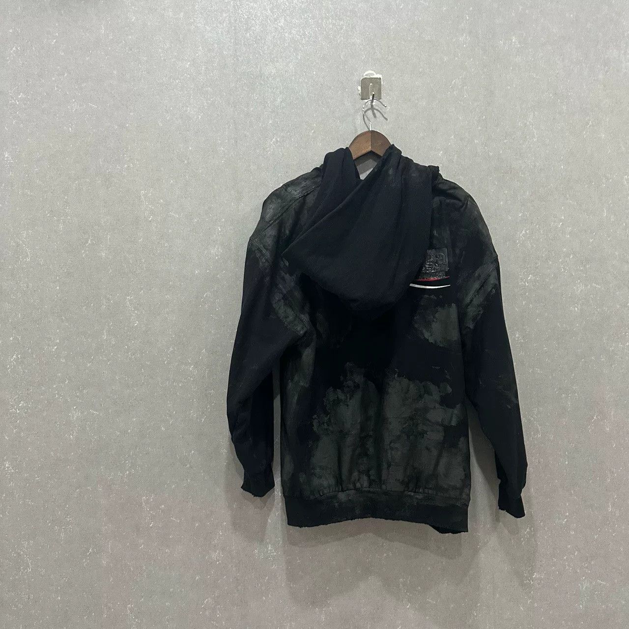 Balenciaga Balenciaga SS23 Solid Letter Print Zip Hoodie Size US M / EU 48-50 / 2 - 2 Thumbnail
