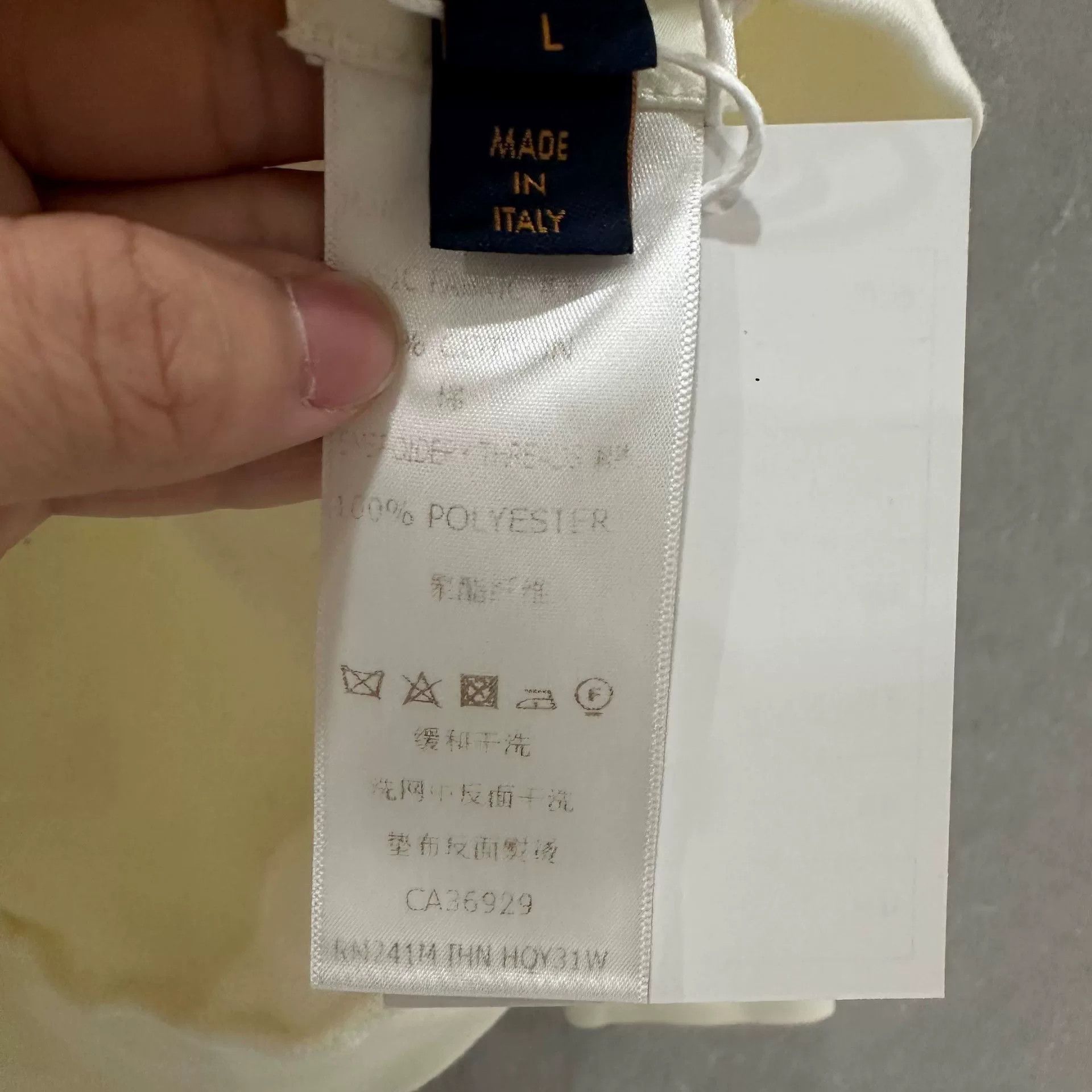 Louis Vuitton Louis Vuitton White Logo Monogram Cotton Sweatshirt Size US L / EU 52-54 / 3 - 5 Thumbnail