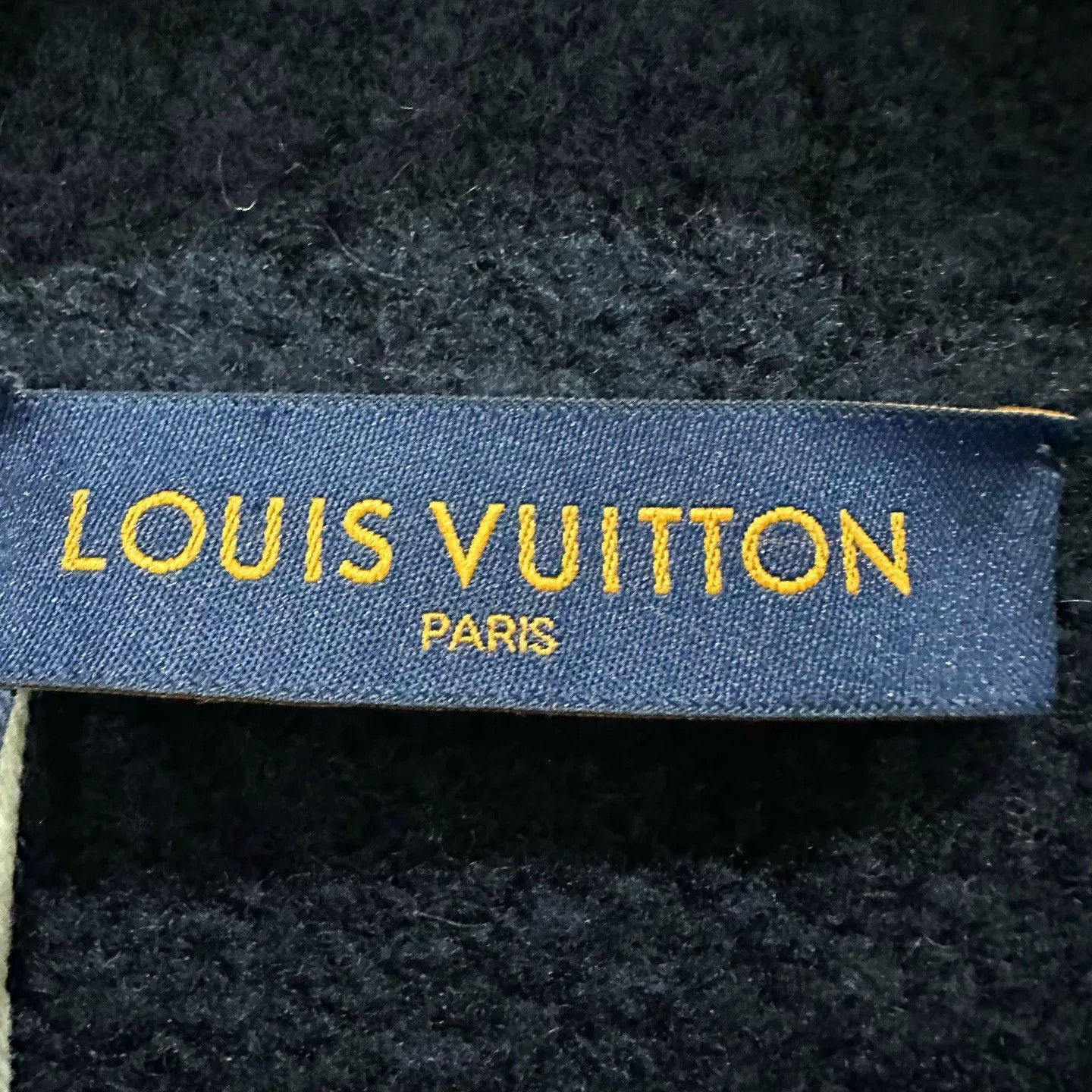 Louis Vuitton Louis Vuitton Logo Teddy Sweater M Size US M / EU 48-50 / 2 - 7 Thumbnail