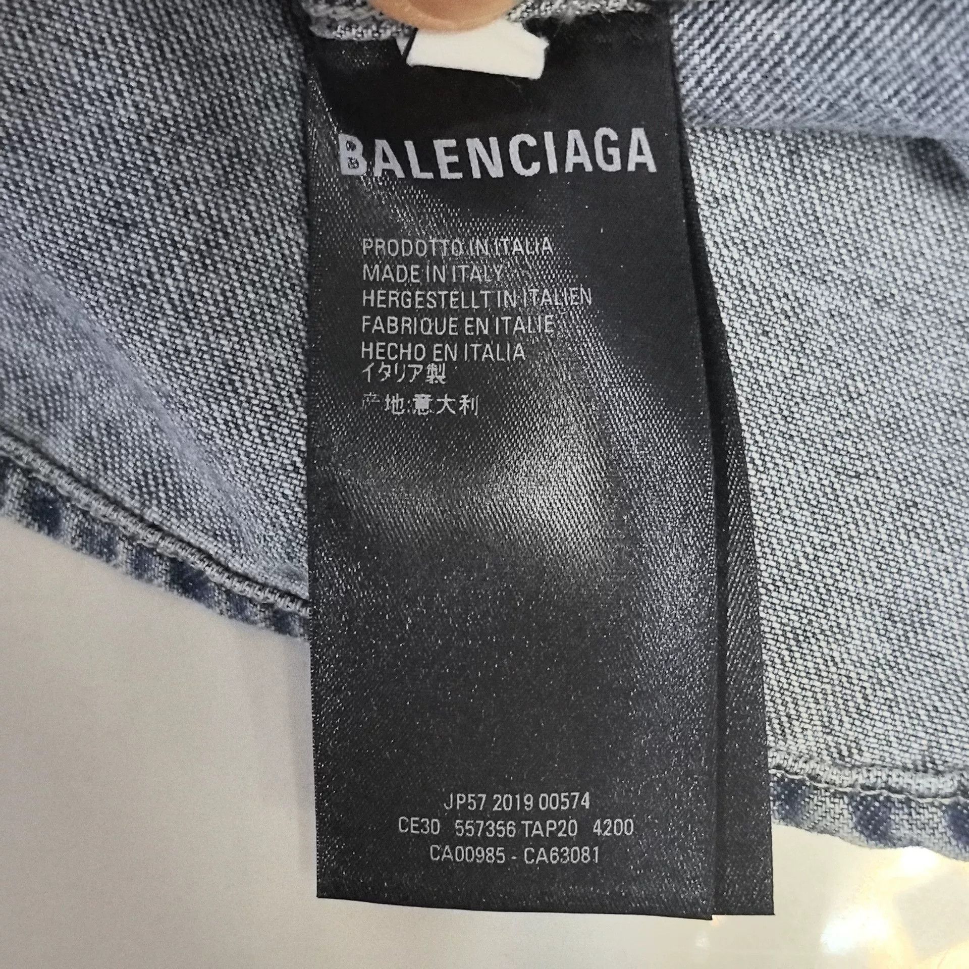 Balenciaga Balenciaga Washed Distressed Denim Vest Size S / US 4 / IT 40 - 5 Thumbnail