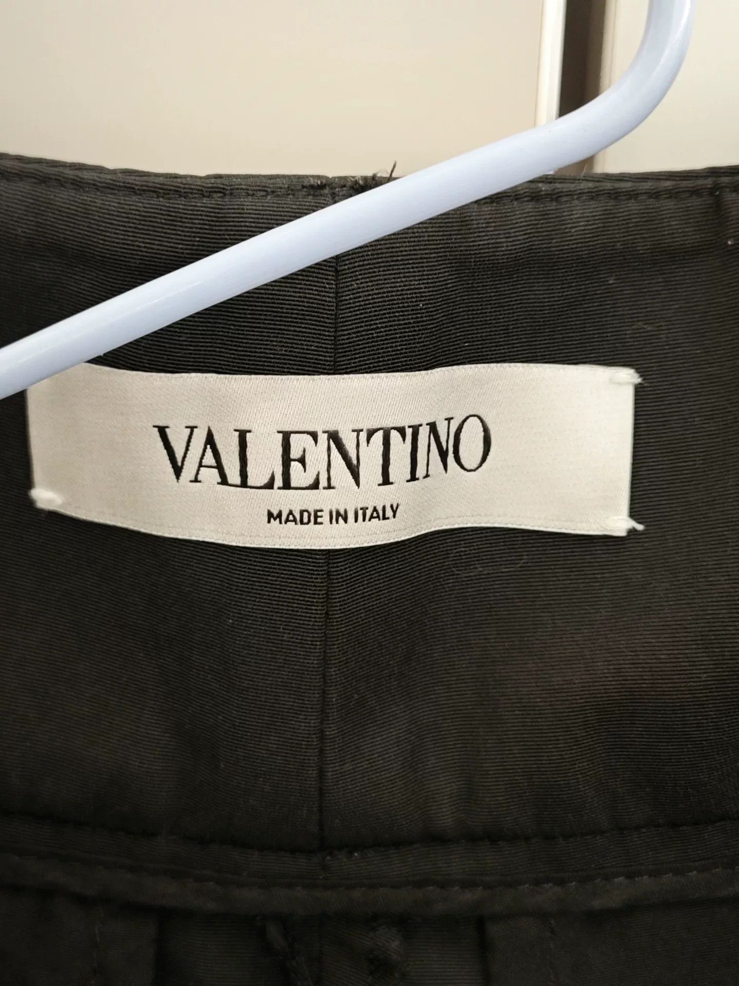 Valentino Valentino Women's Black Shorts Size 38 Size 38" / US 16 / IT 52 - 3 Thumbnail