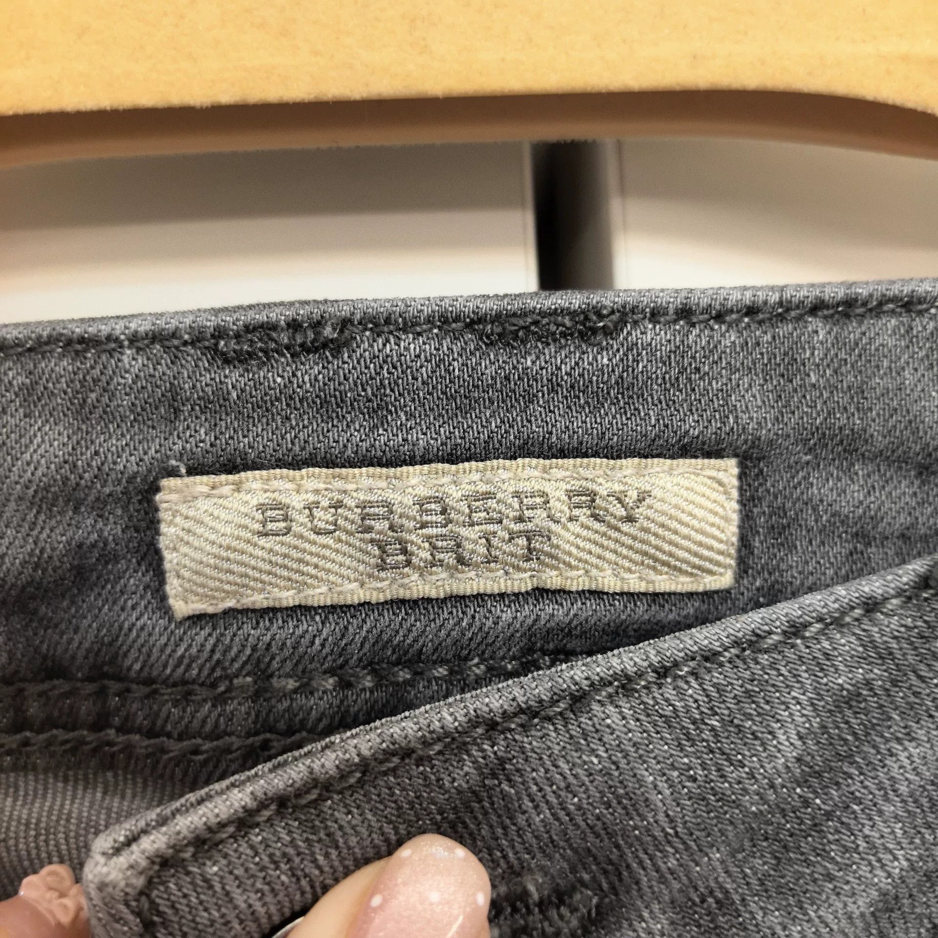 Burberry Burberry Women's Jeans Size 38" / US 16 / IT 52 - 2 Thumbnail