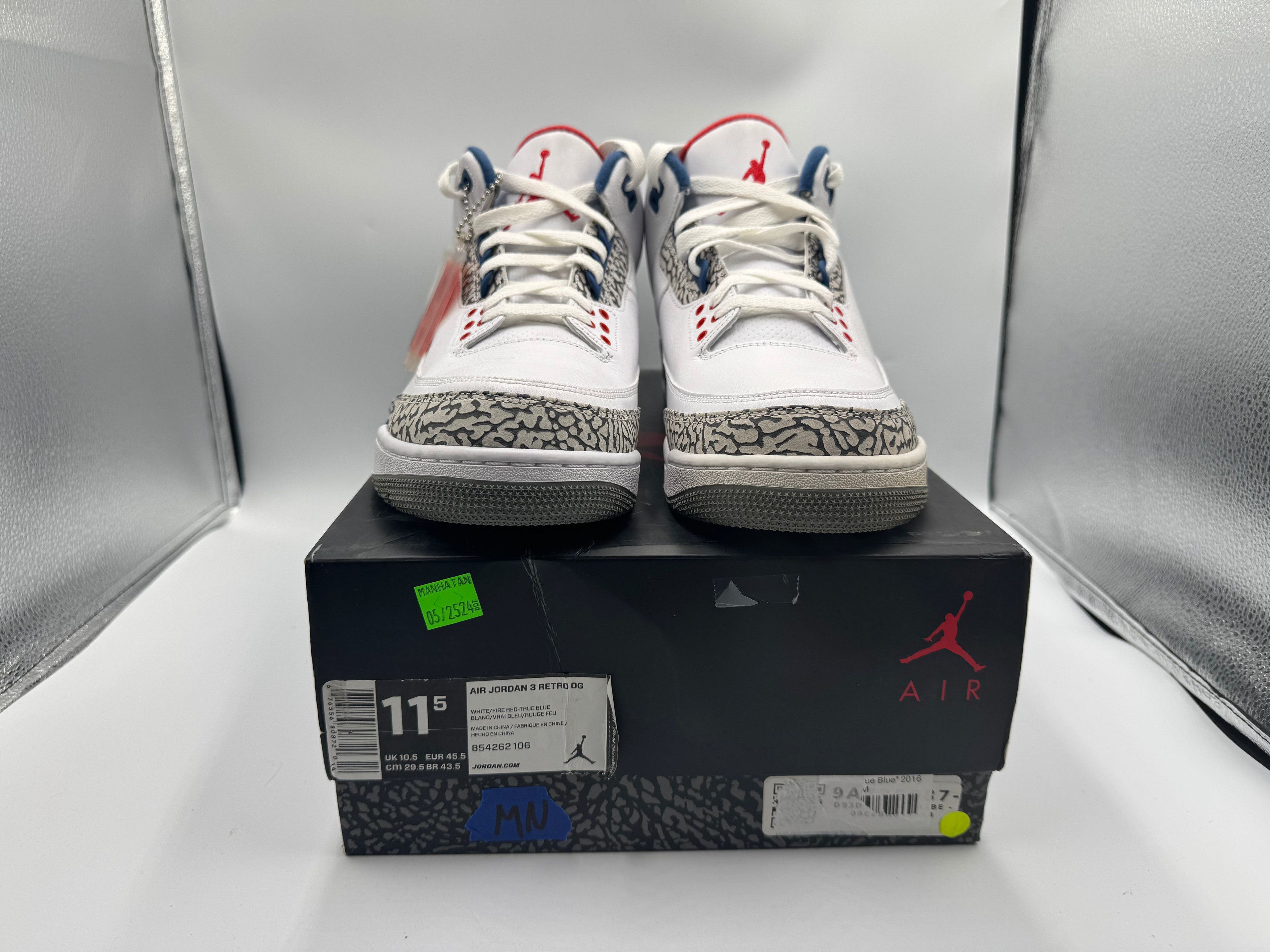 Jordan Brand PRE OWNED Air Jordan retro 3 "True Blue" 2016 Conditional Size US 11.5 / EU 44-45 - 3 Thumbnail