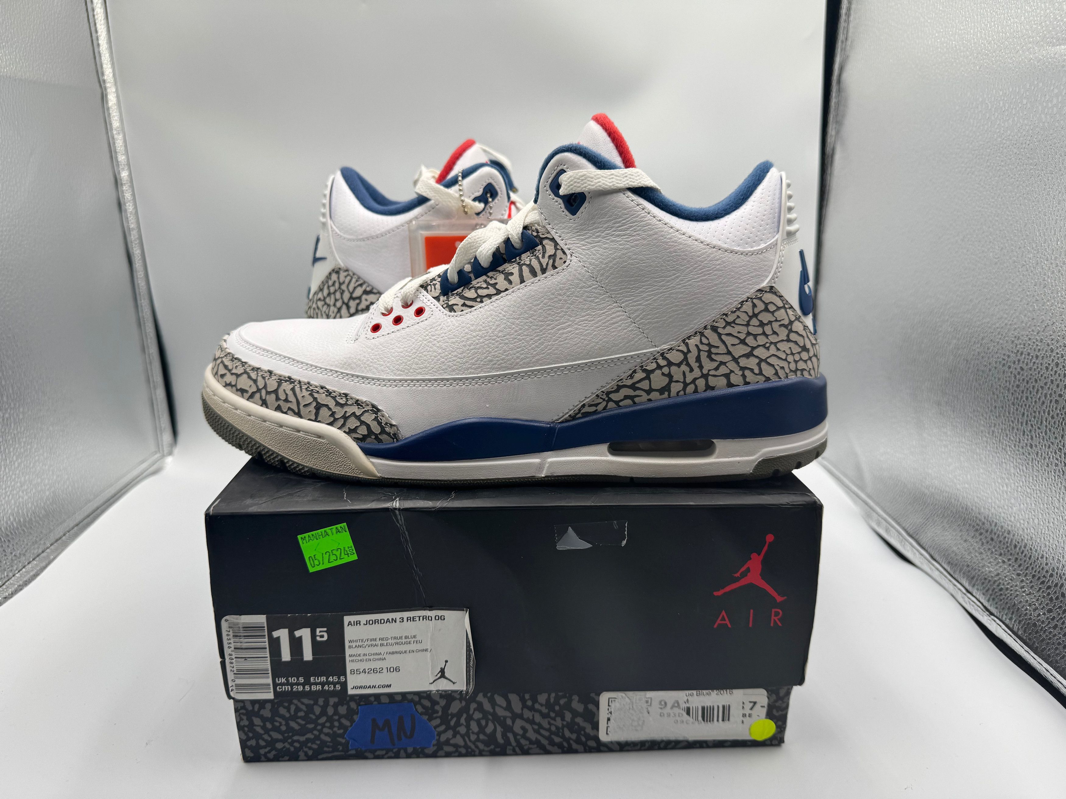 Jordan Brand PRE OWNED Air Jordan retro 3 "True Blue" 2016 Conditional Size US 11.5 / EU 44-45 - 2 Thumbnail