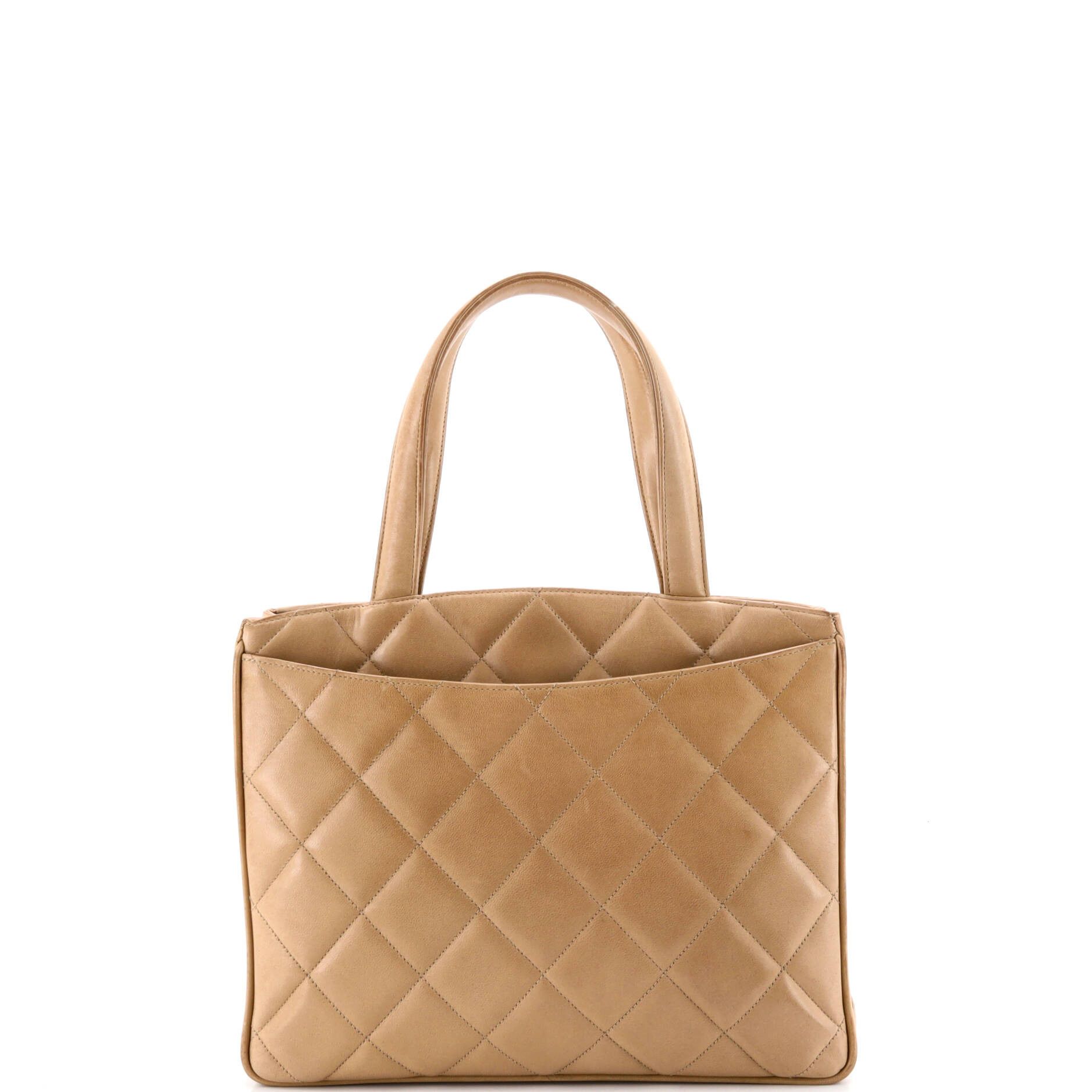 Chanel Vintage CC Lock Pocket Tote Size ONE SIZE - 4 Thumbnail