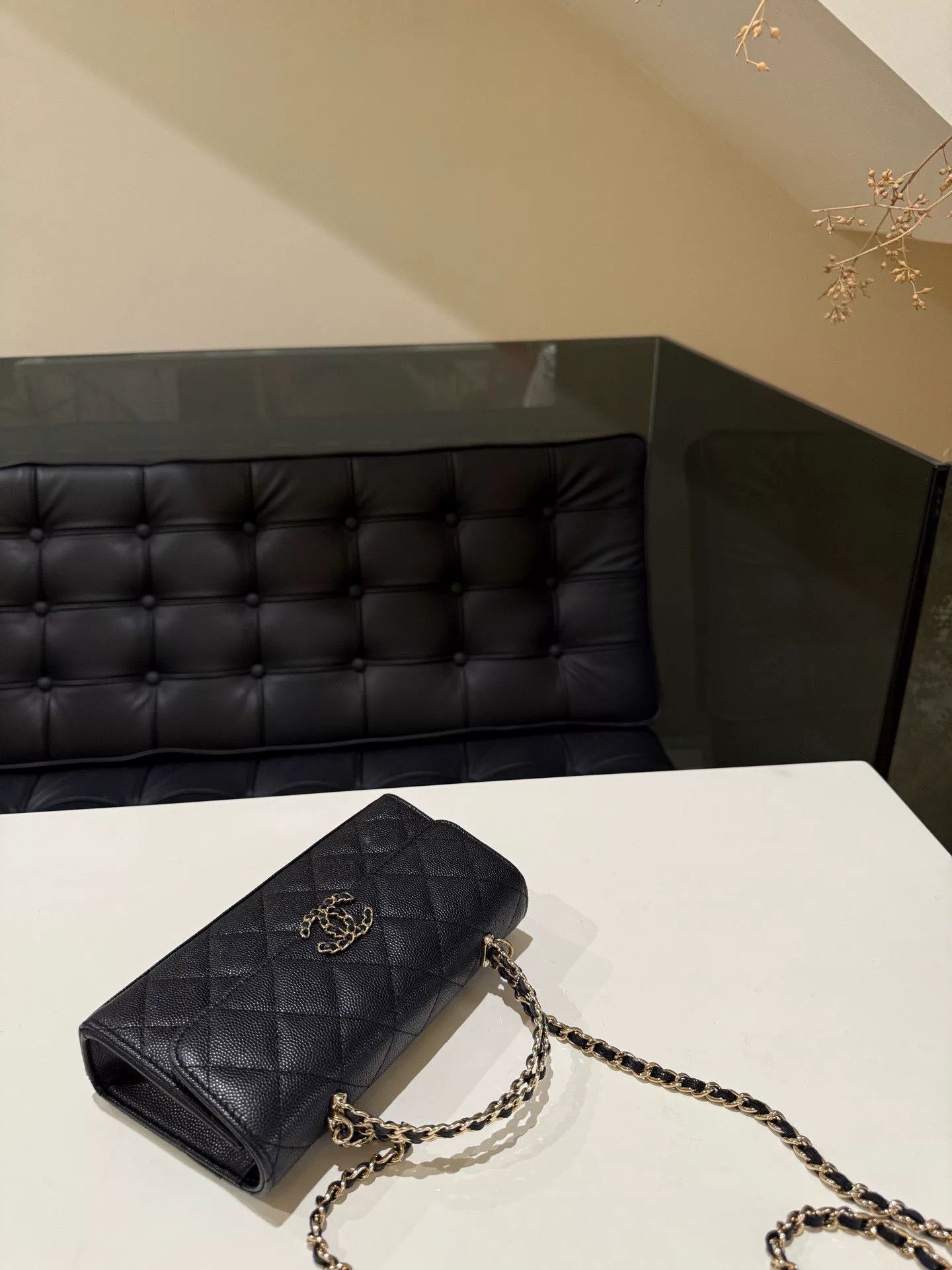 Chanel Pre-loved Bag Very good condition Size ONE SIZE - 6 Thumbnail
