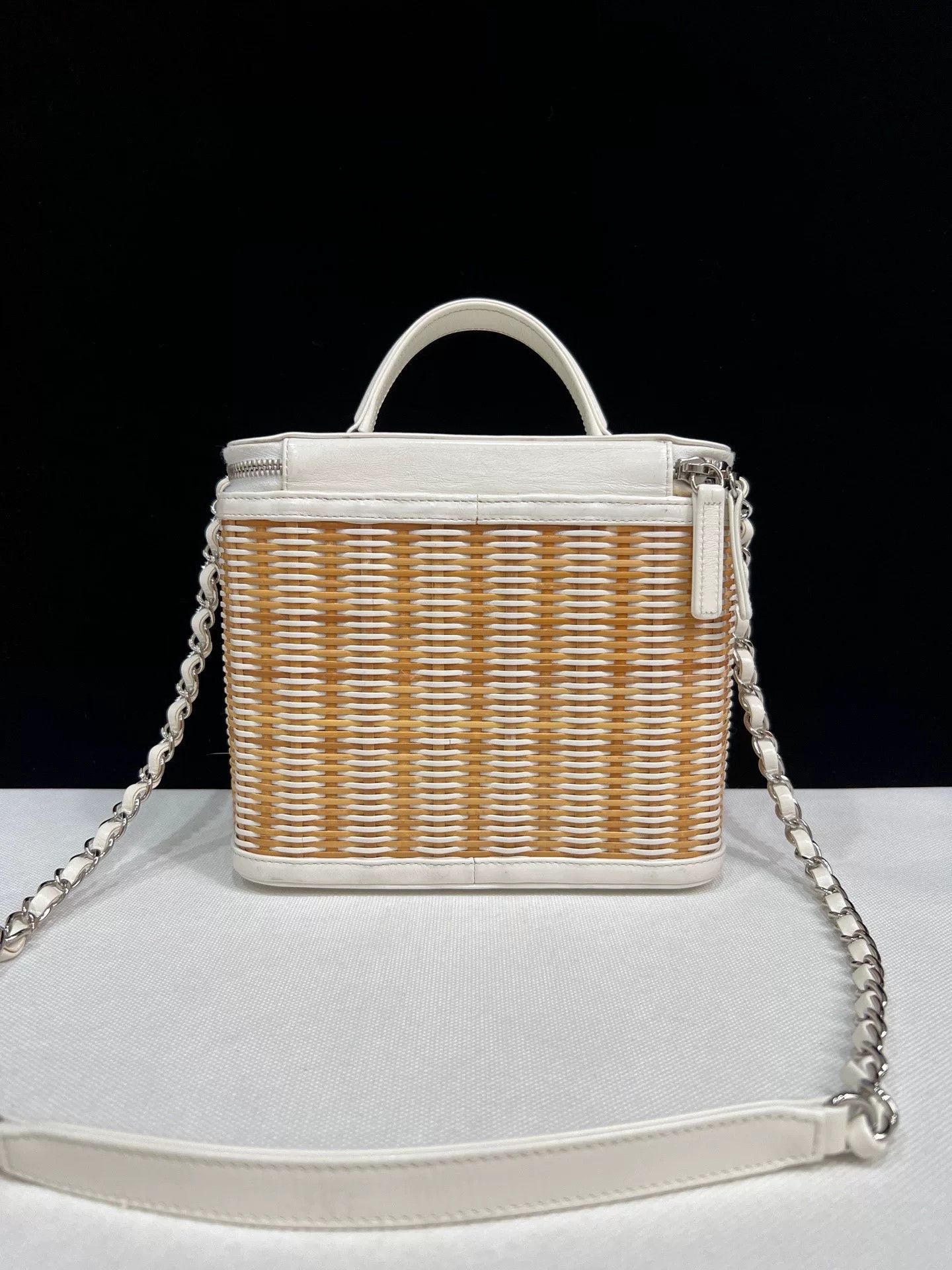 Chanel Pre-loved Bag Very good condition Size ONE SIZE - 3 Thumbnail