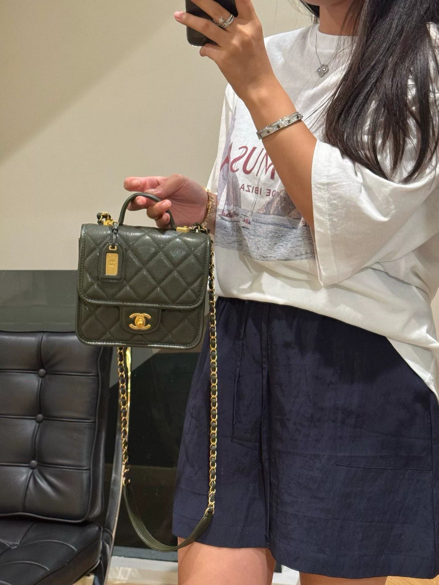 Chanel Pre-loved Bag Very good condition Size ONE SIZE - 8 Thumbnail