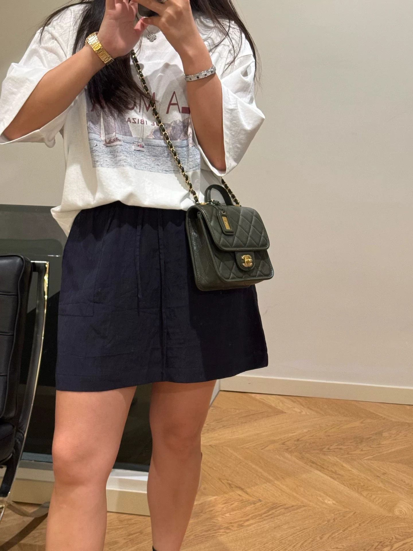 Chanel Pre-loved Bag Very good condition Size ONE SIZE - 9 Thumbnail