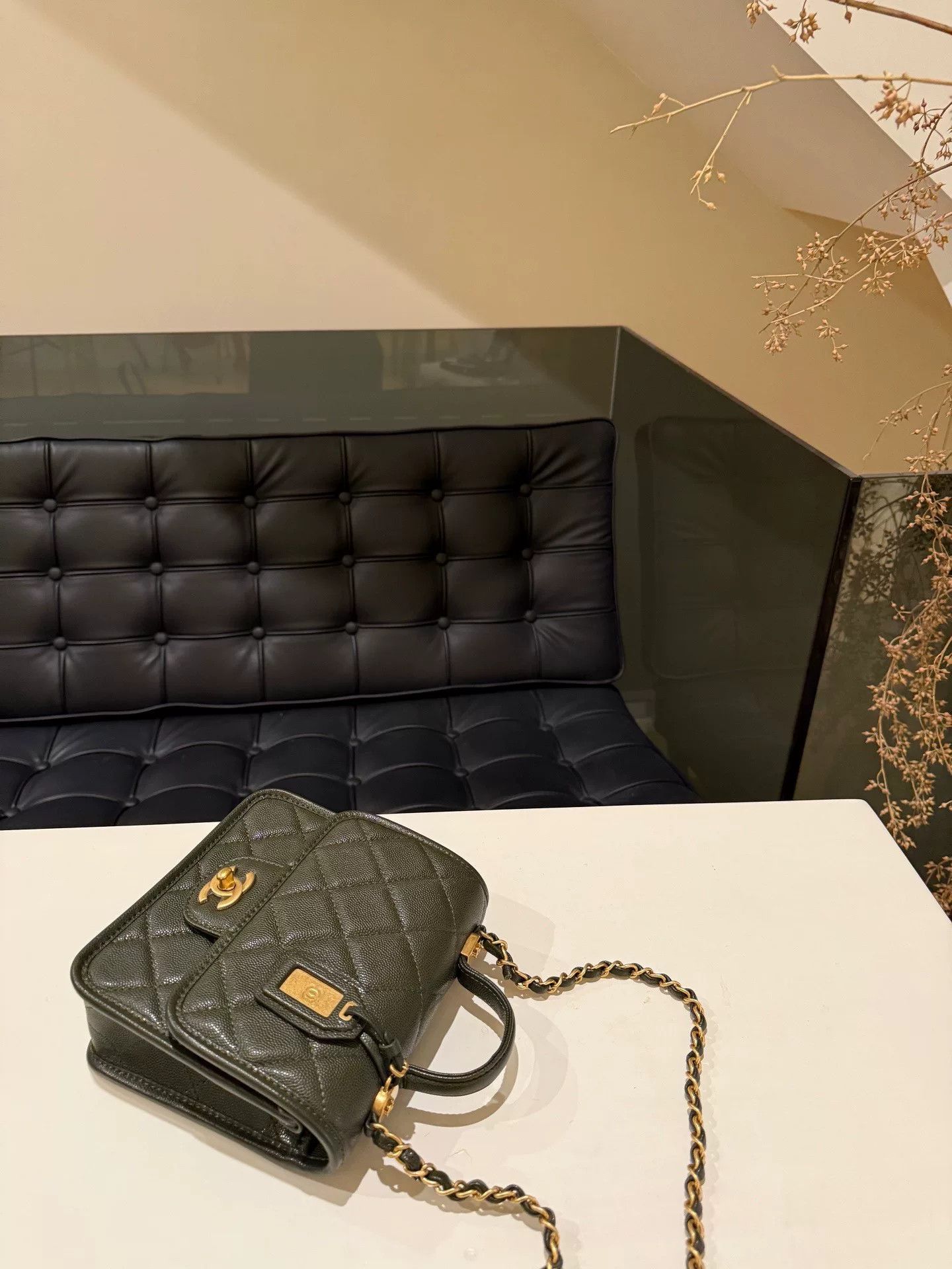 Chanel Pre-loved Bag Very good condition Size ONE SIZE - 6 Thumbnail