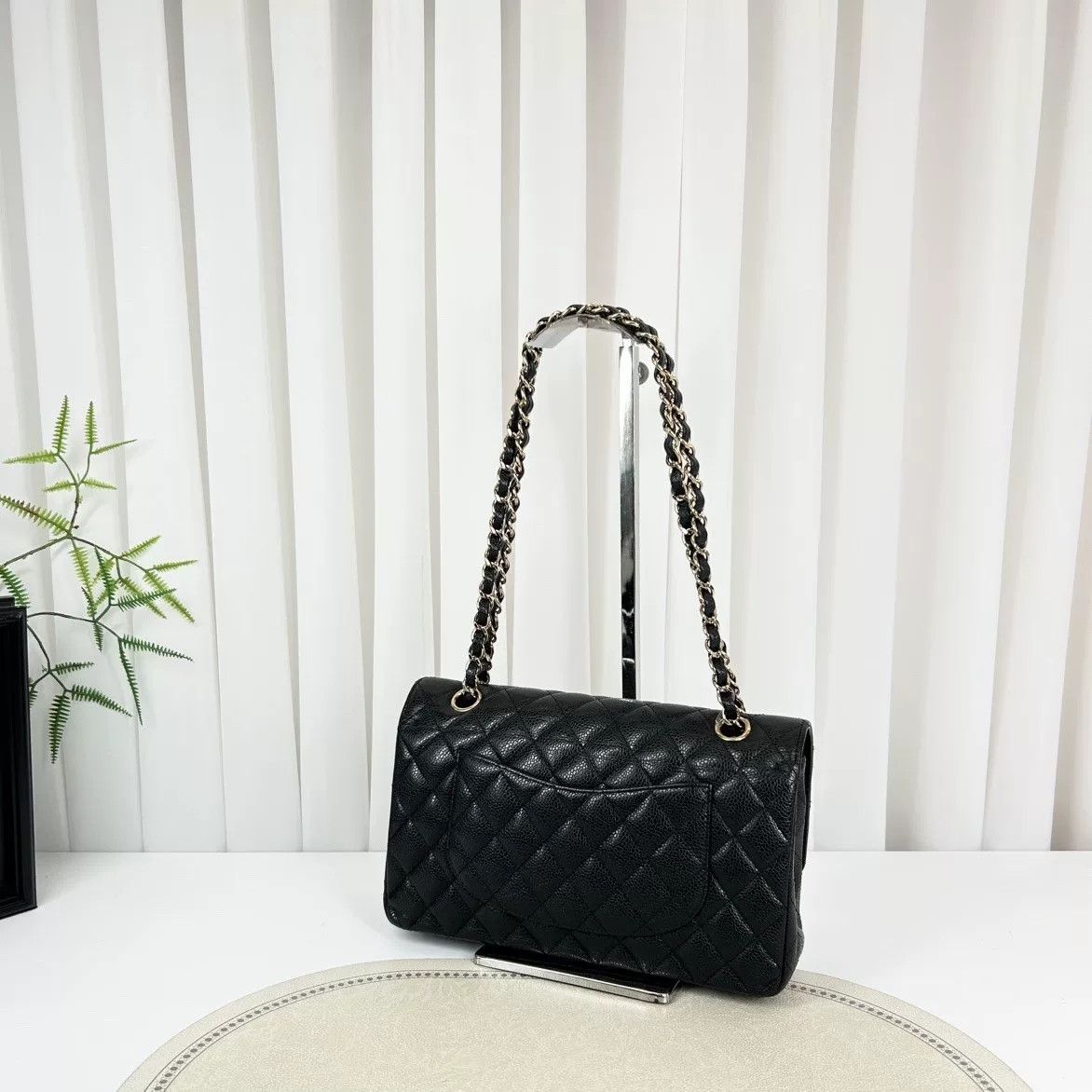 Chanel Pre-loved Bag Very good condition Size ONE SIZE - 4 Thumbnail