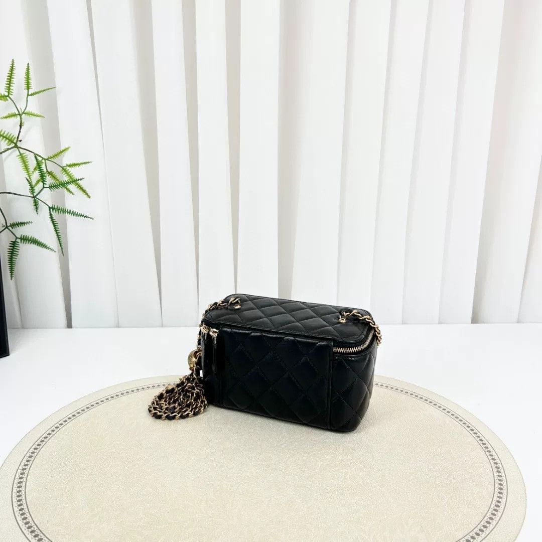 Chanel Pre-loved Bag Very good condition Size ONE SIZE - 3 Thumbnail