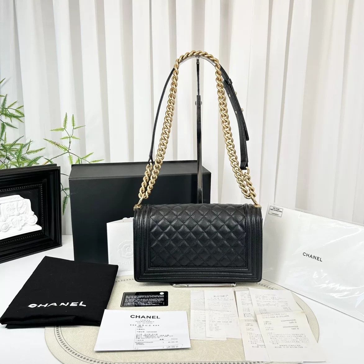 Chanel Pre-loved Bag Very good condition Size ONE SIZE - 2 Thumbnail