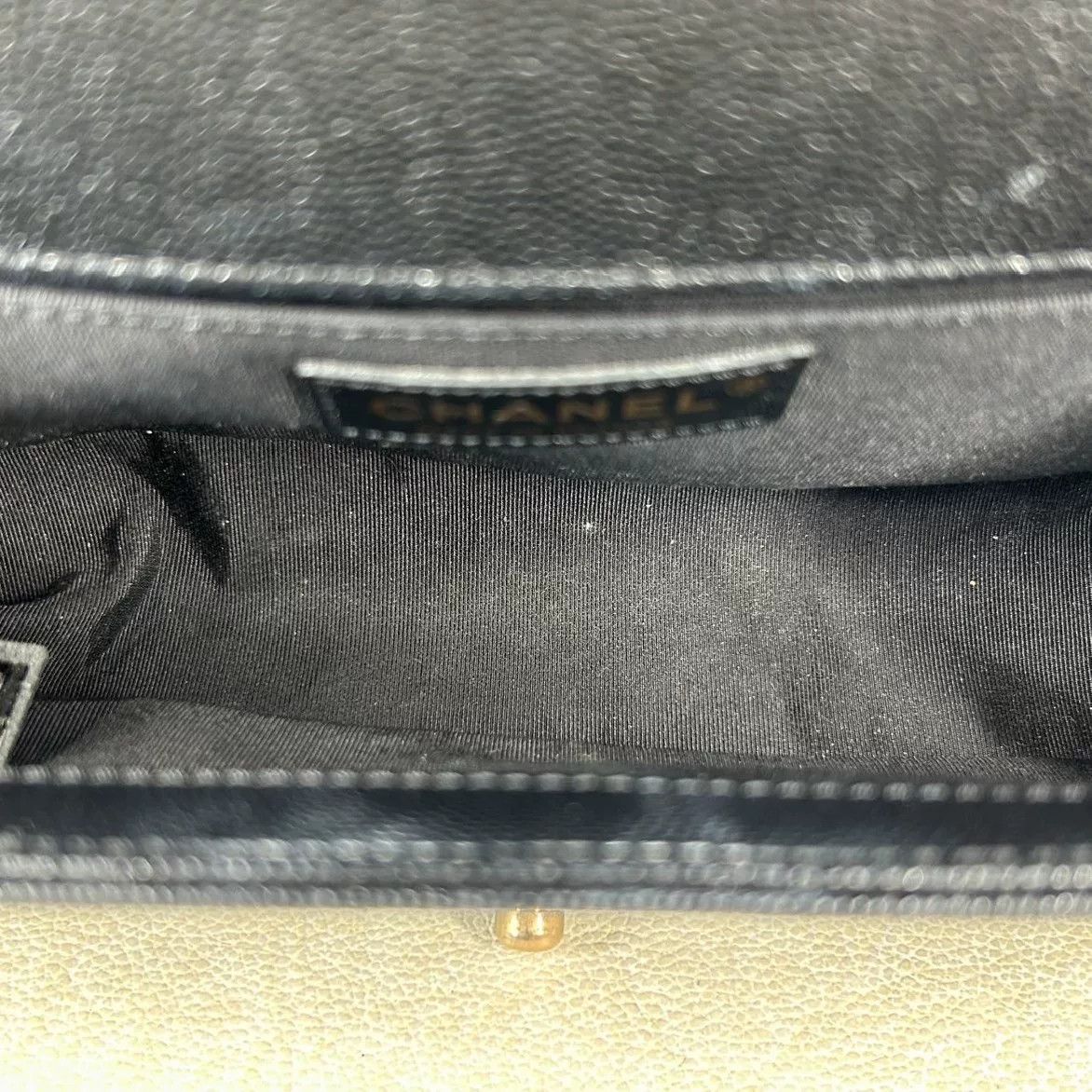 Chanel Pre-loved Bag Very good condition Size ONE SIZE - 4 Thumbnail