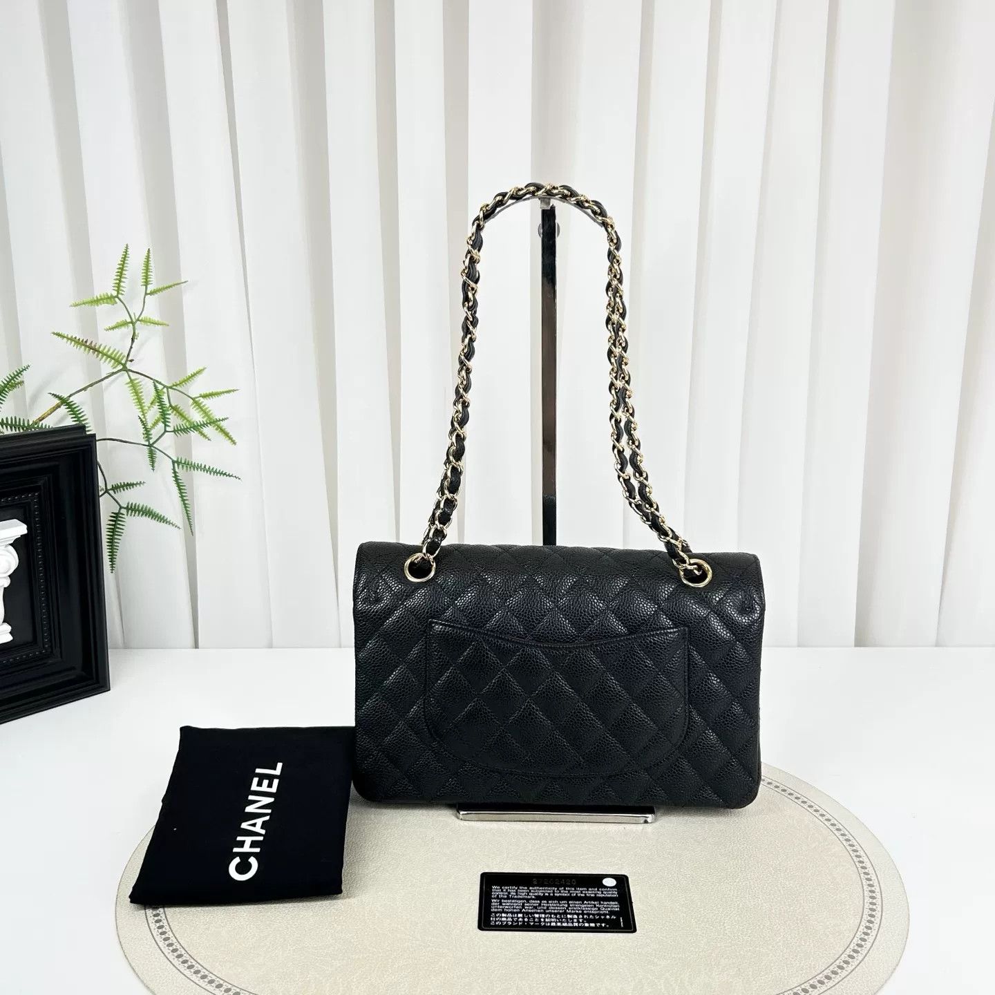 Chanel Pre-loved Bag Very good condition Size ONE SIZE - 2 Thumbnail