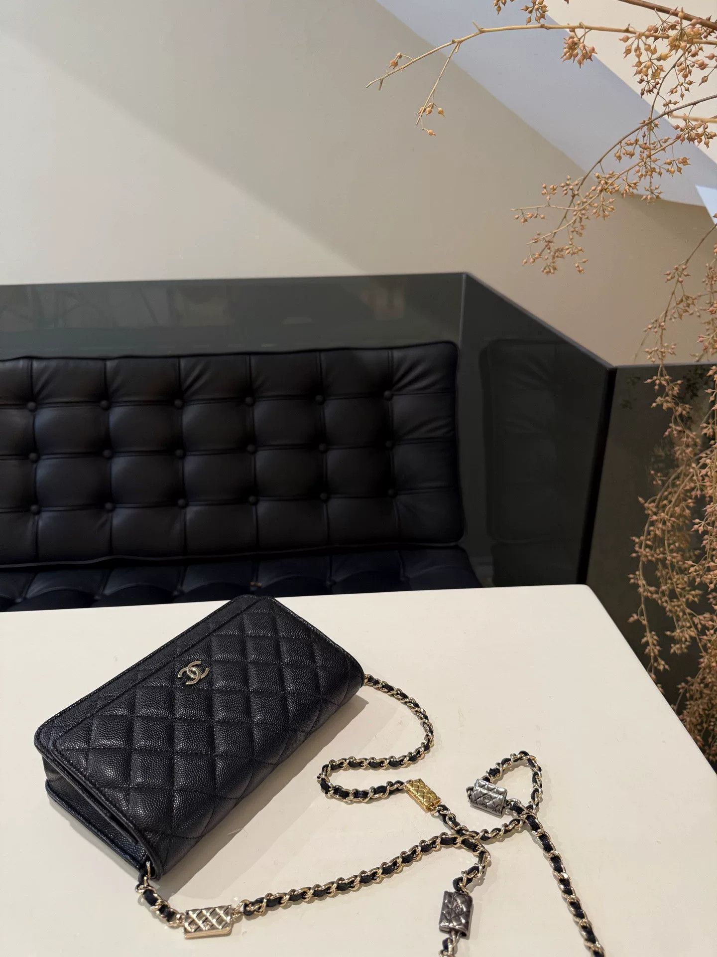 Chanel Pre-loved Bag Very good condition Size ONE SIZE - 6 Thumbnail
