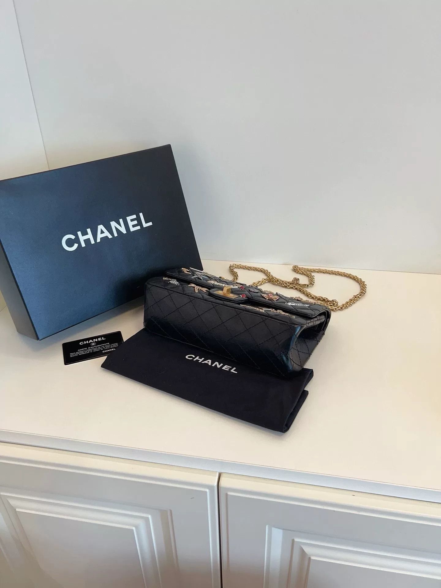 Chanel Pre-loved Bag Very good condition Size ONE SIZE - 5 Thumbnail